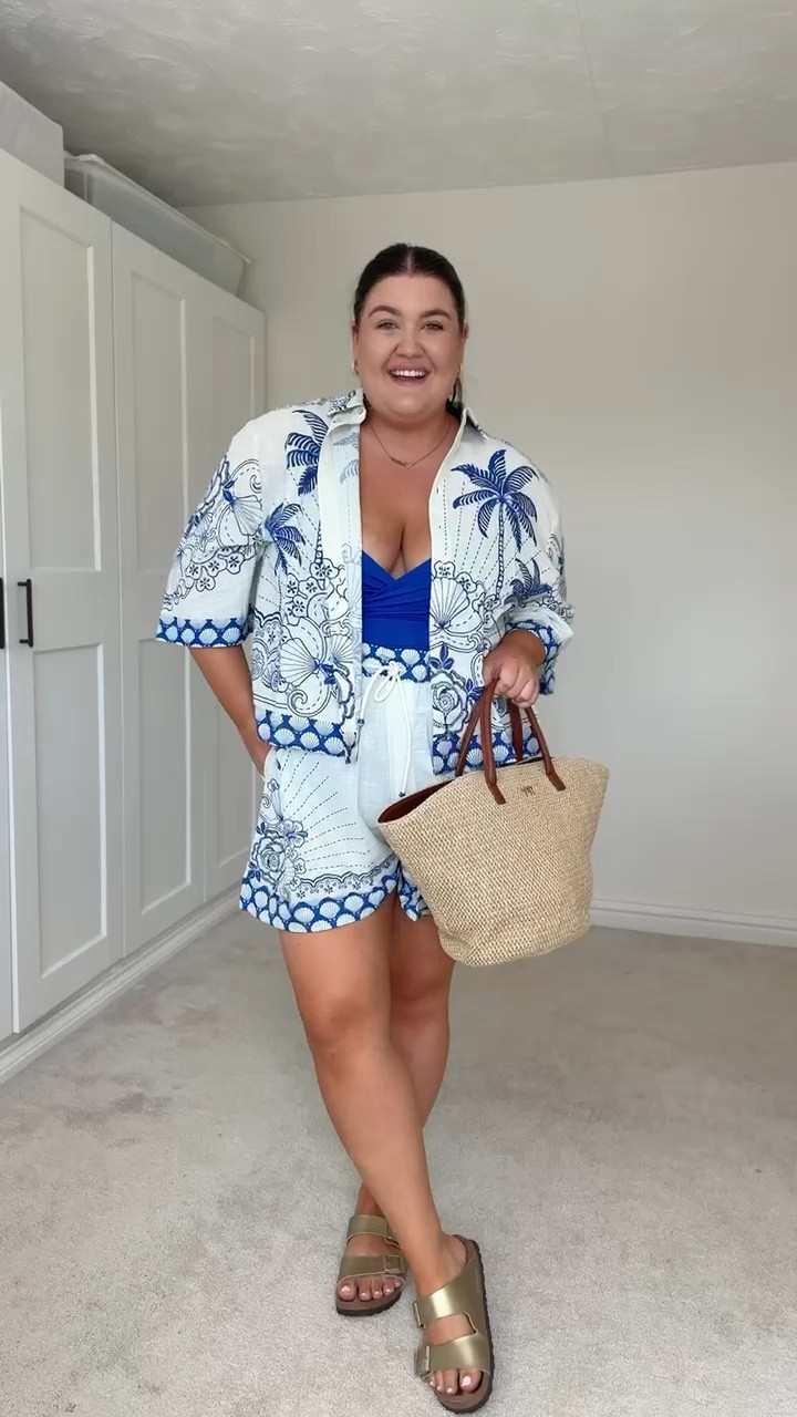 Day 1 of 30 summer outfits!

Wearing size 18 in the shirt & size 22 in the shorts! 

Outfit series | summer style | heatwave outfits | holiday outfit | co ord style 

#LTKstyletip #LTKsummer #LTKuk