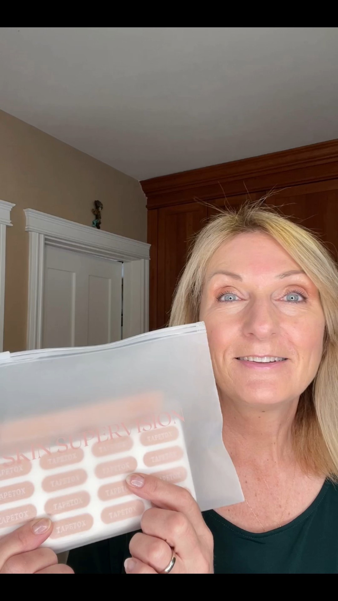 A natural alternative to Botox!

#LTKOver40 #LTKFindsUnder100 #LTKBeauty