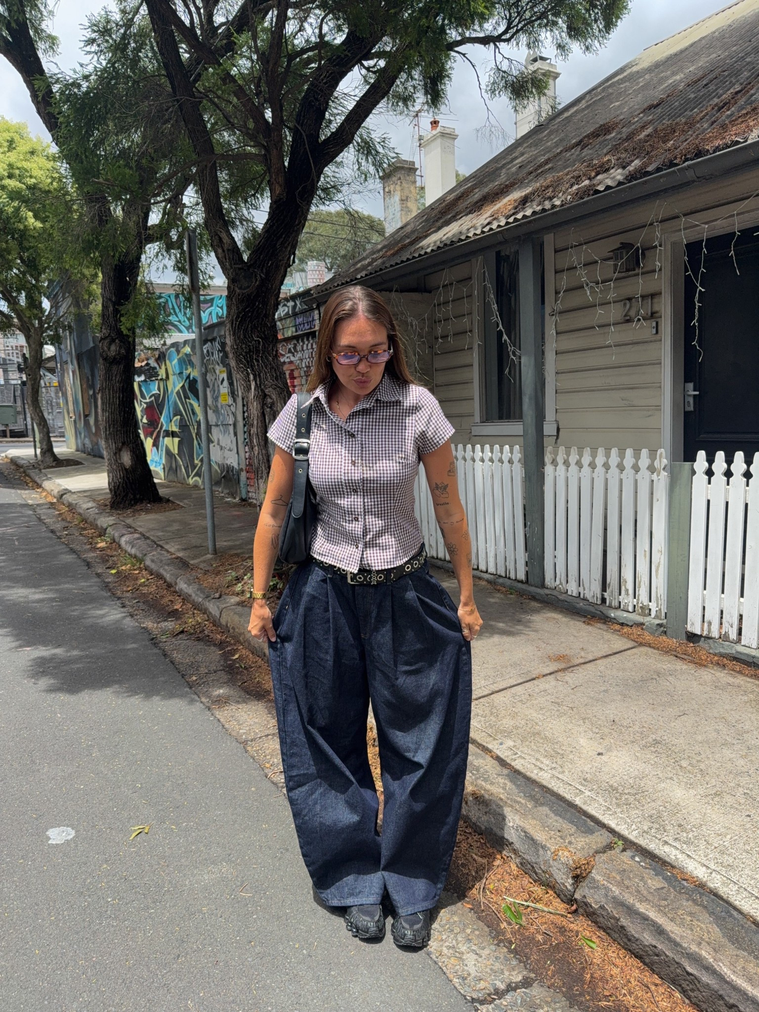 Barrel leg jeans with a tiny top always

#asos #asseenonme #barrelleg #baggyjeans #nikeshoxx

#LTKFashionMonth #LTKuk #LTKspring