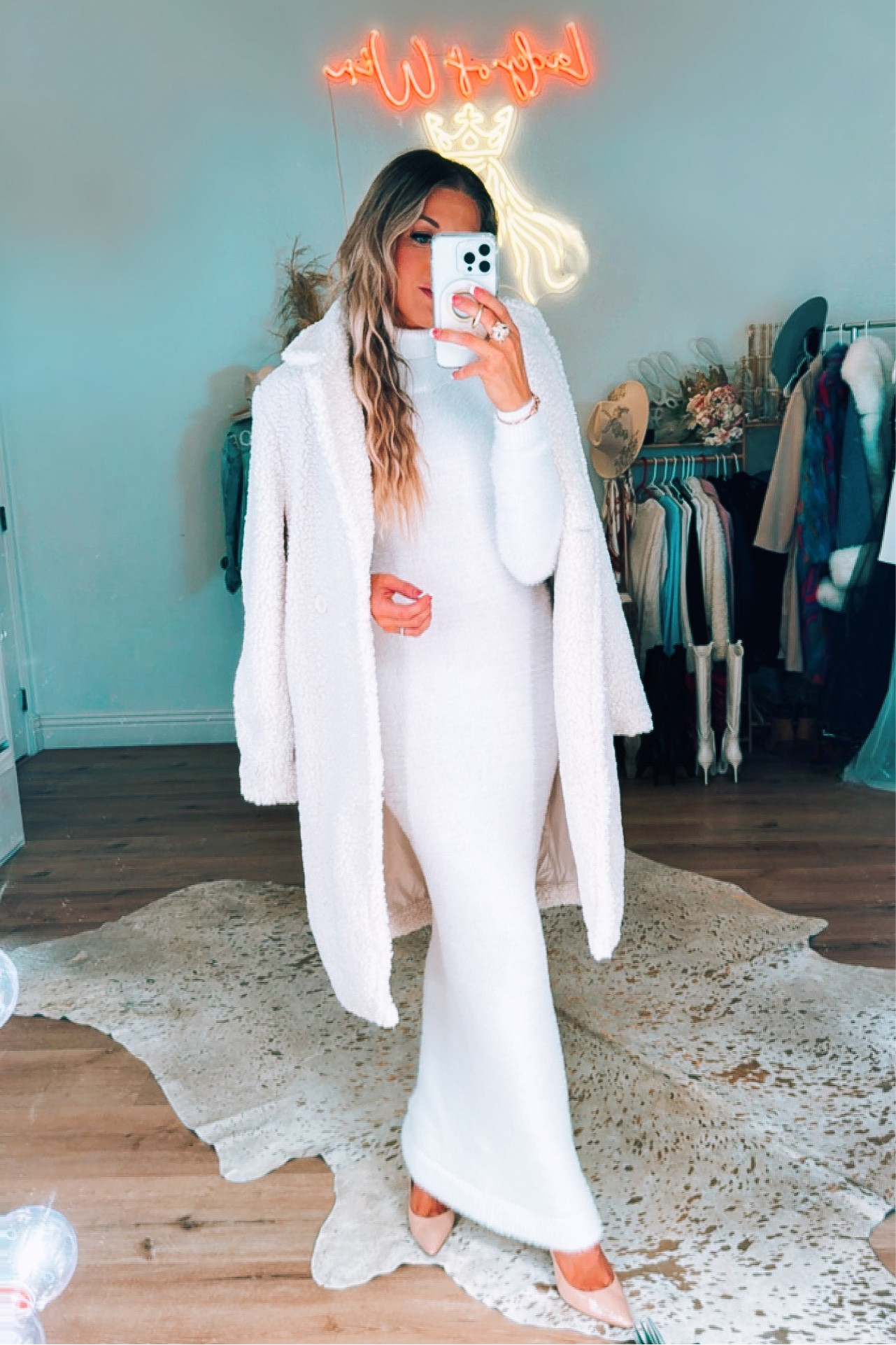 White winter edit!
Fluffy full length white sweater dress
Fluffy pile white coat

#LTKCyberWeek #LTKHoliday #LTKSeasonal