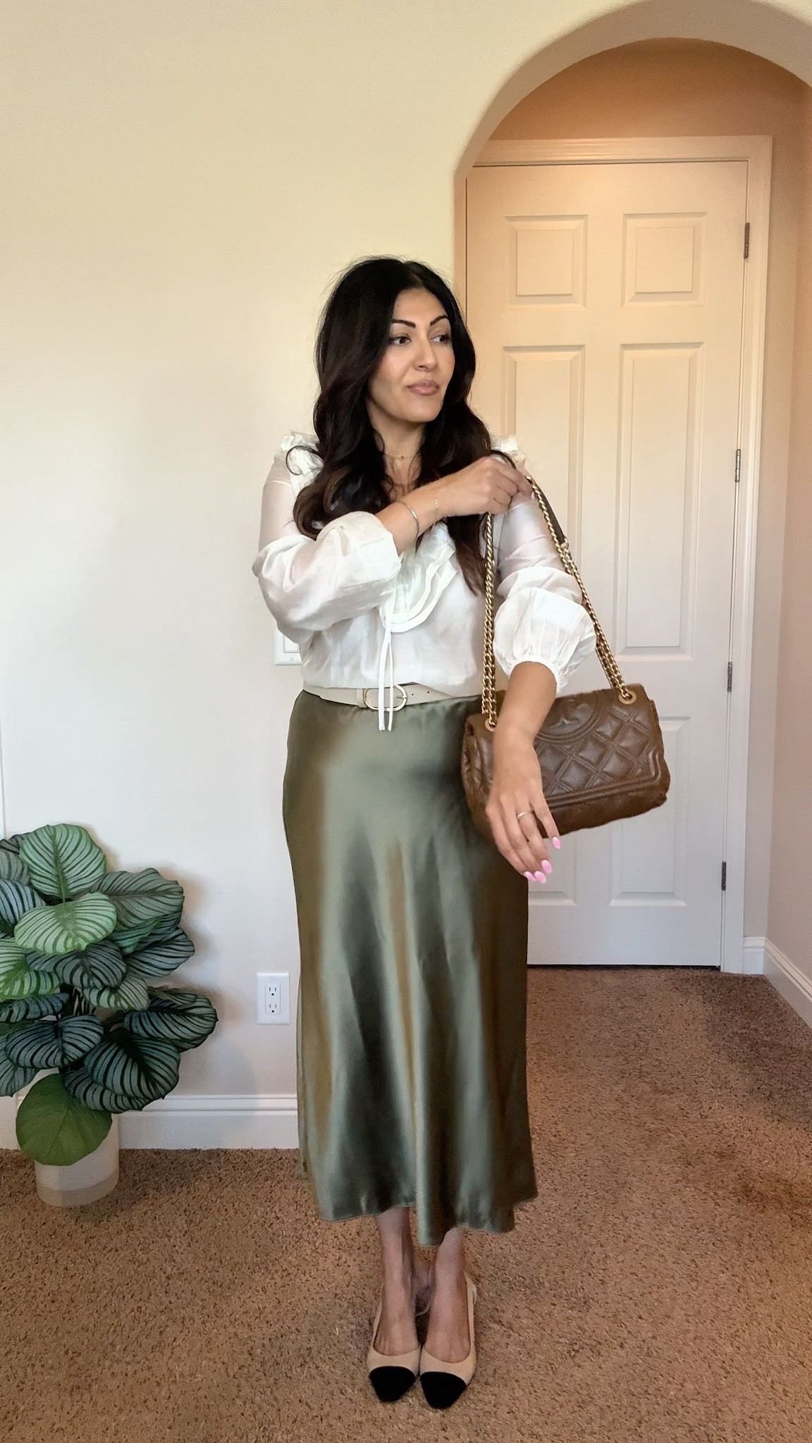 Fall workwear - ruffle top, satin skirt, lady jacket 

#oufficeoutfit #businesscasual #corporate #tailored #fall #work

#LTKSaleAlert #LTKWorkwear #LTKMidsize
