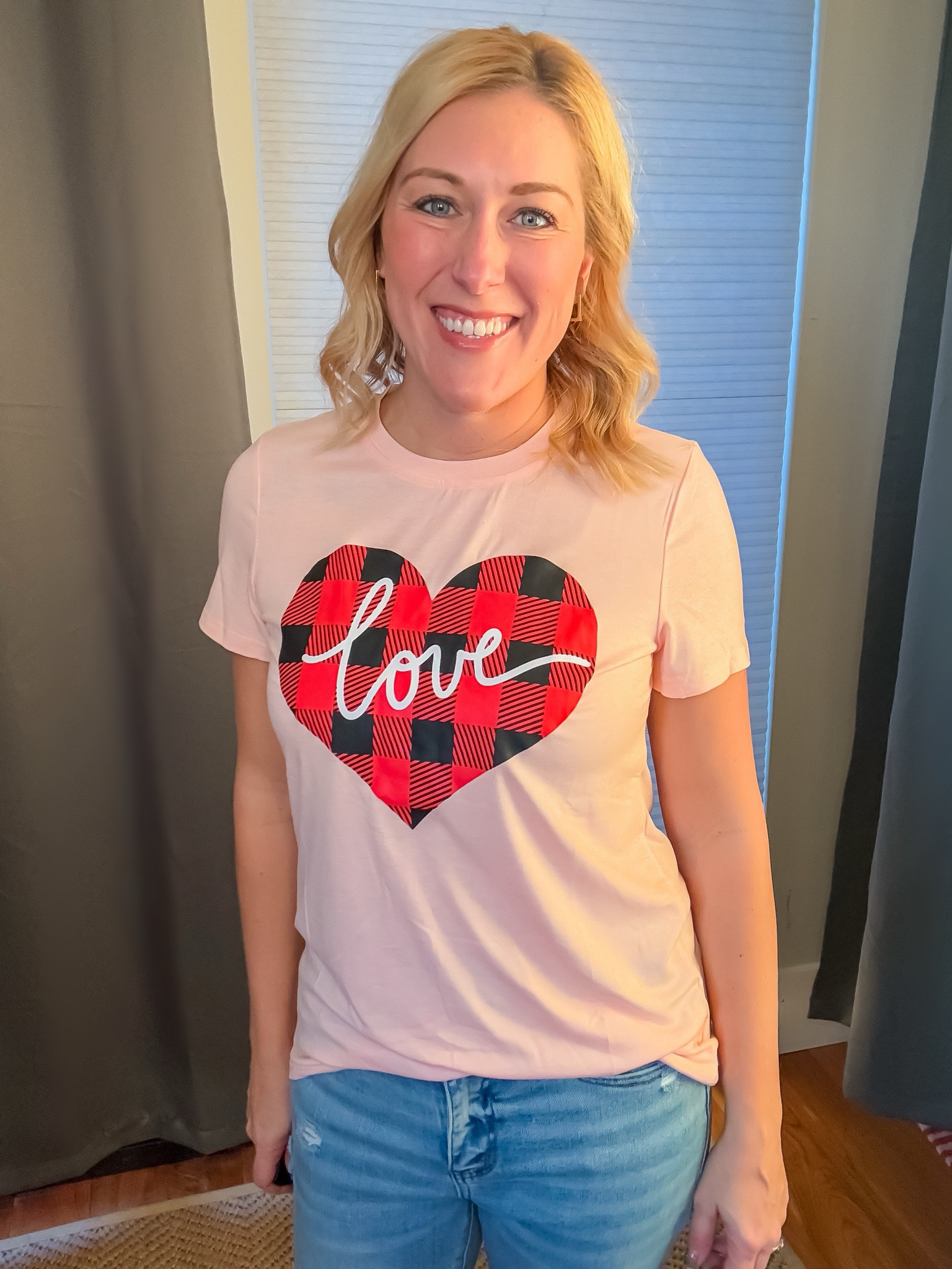How can you not “LOVE” this cute Valentine’s tee?! 😝💕 