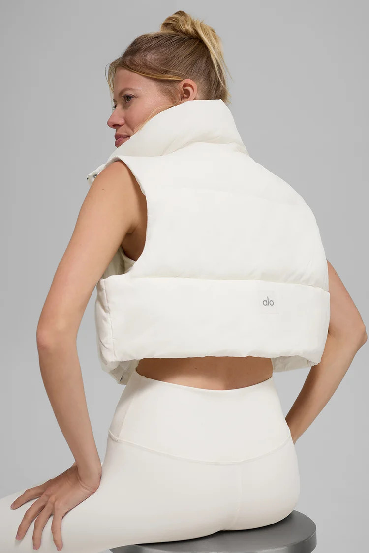 Cropped Gold Rush Puffer Vest | Alo Yoga