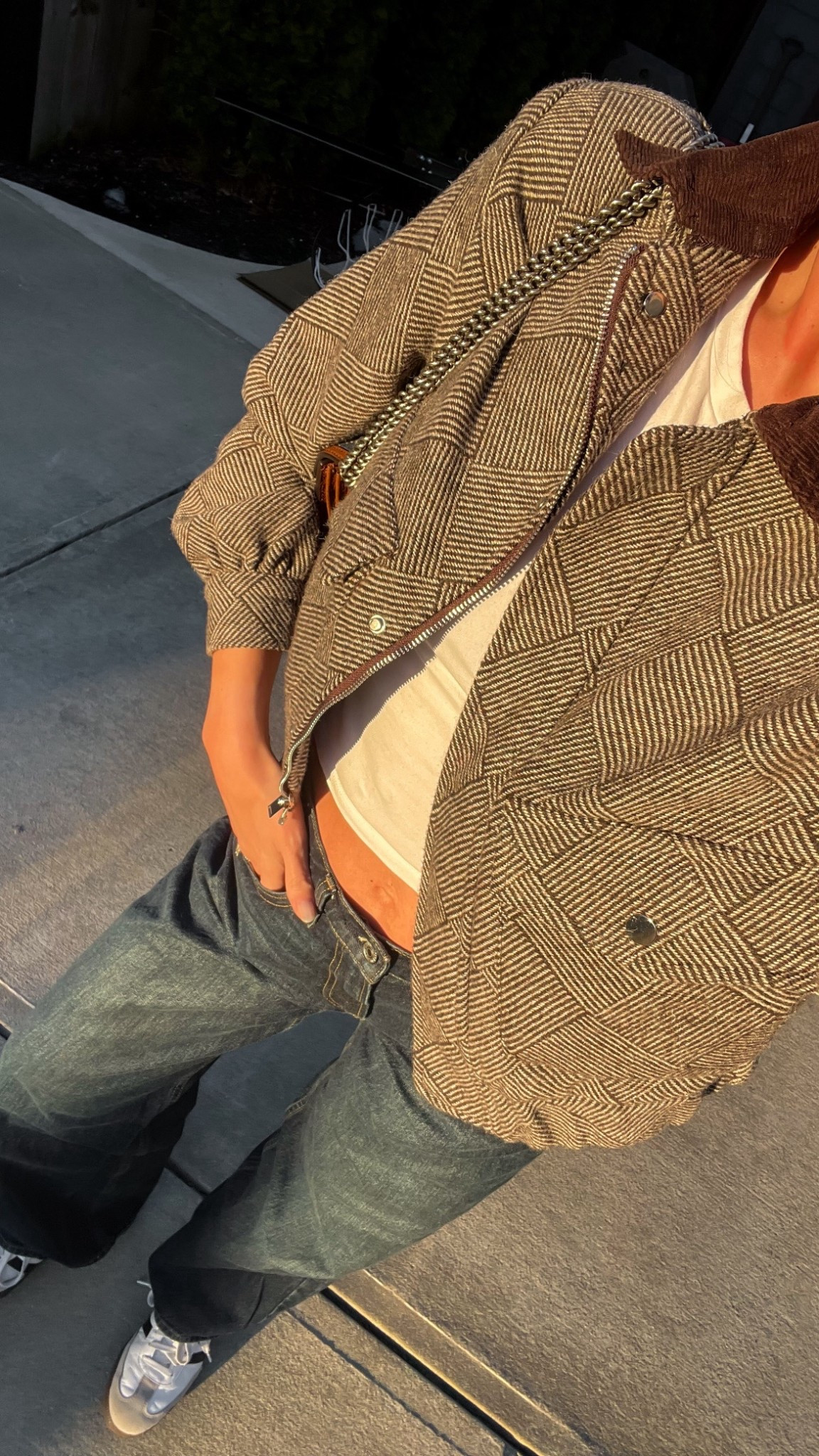 daily fits. got so many compliments on this - it’s simple but really cute. Small in the jacket (on sale), small in the baby tee, size 27 in the jeans. 