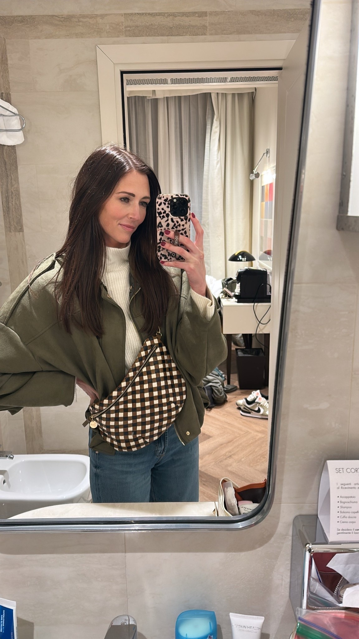 Amazon suede jacket
Crossbody handbag


#LTKTravel