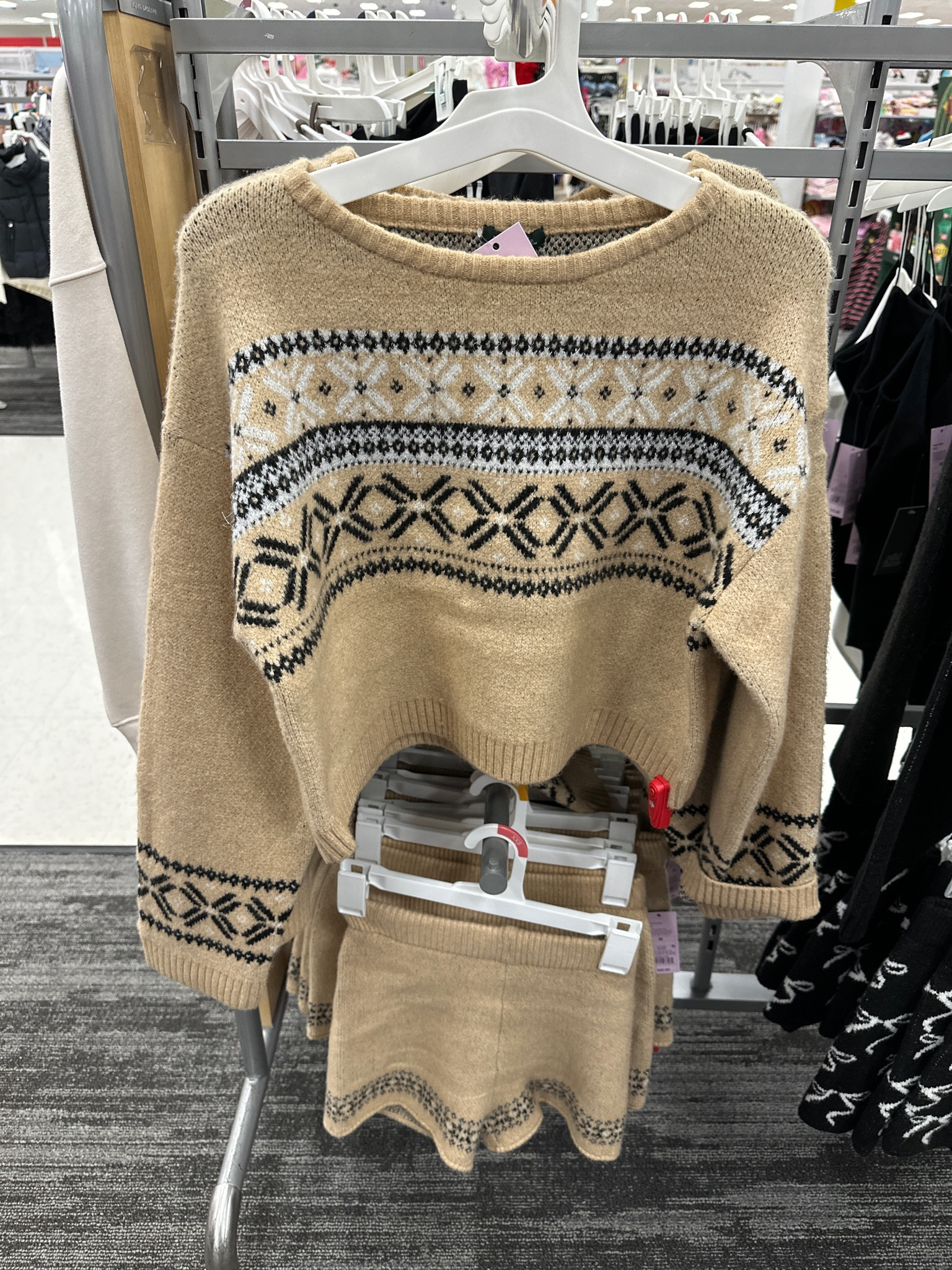 Matching sweater sweat from Wild Fable at Target

#LTKSeasonal #LTKHoliday
