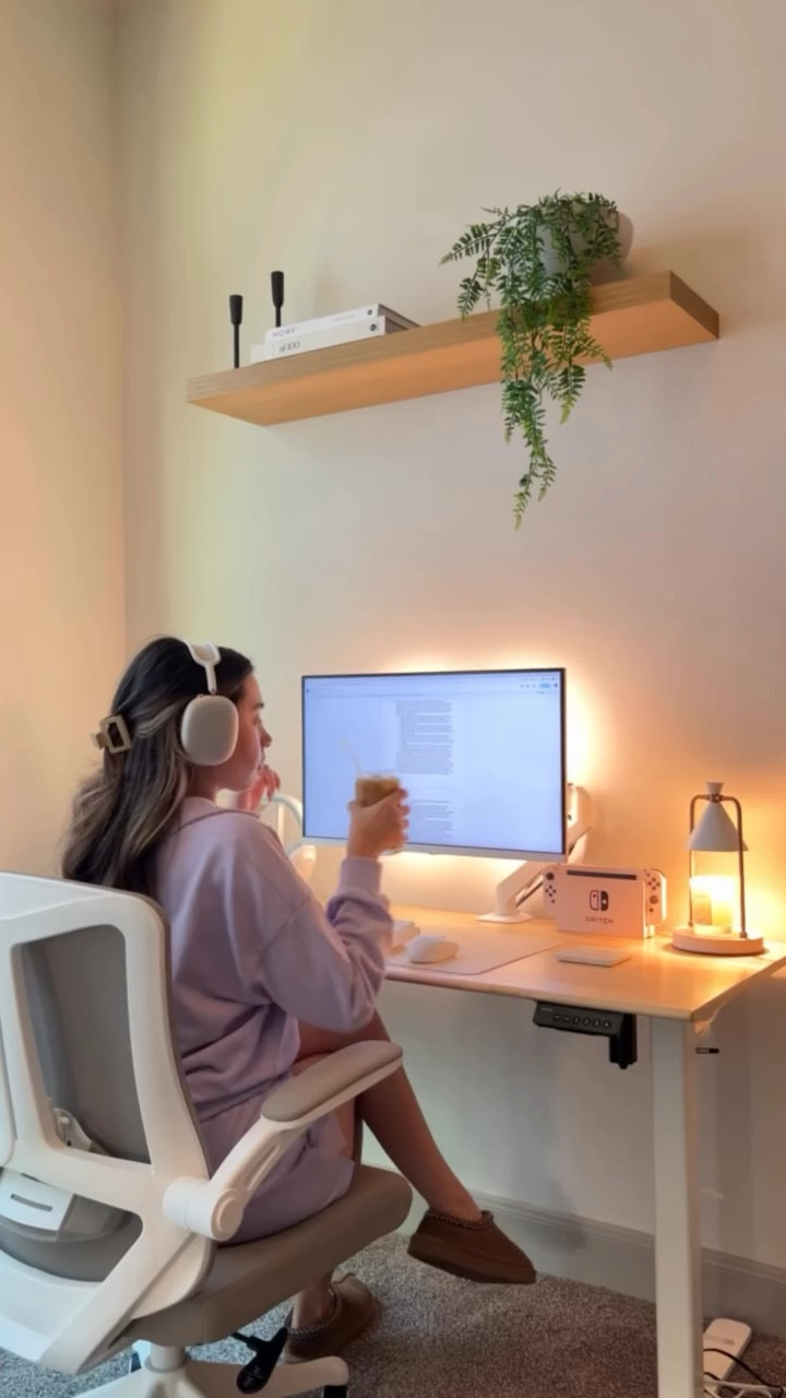 If there’s one way to instantly make your desk look more expensive, it’s these aesthetic Amazon desk setup and home office must haves ✨ 

#LTKHome