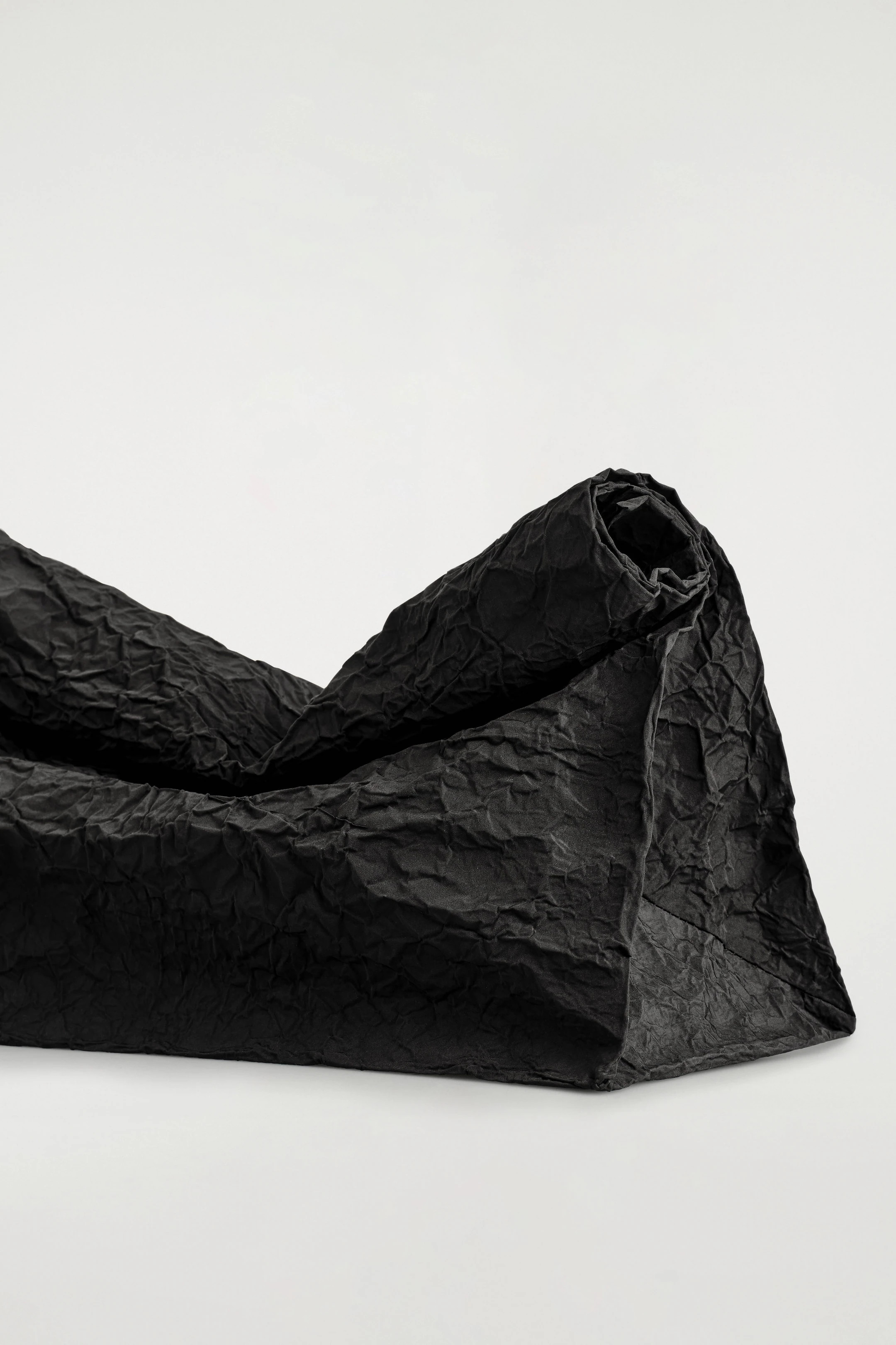FOLDED OVERSIZED CLUTCH BAG - BLACK | COS US | COS (EU)