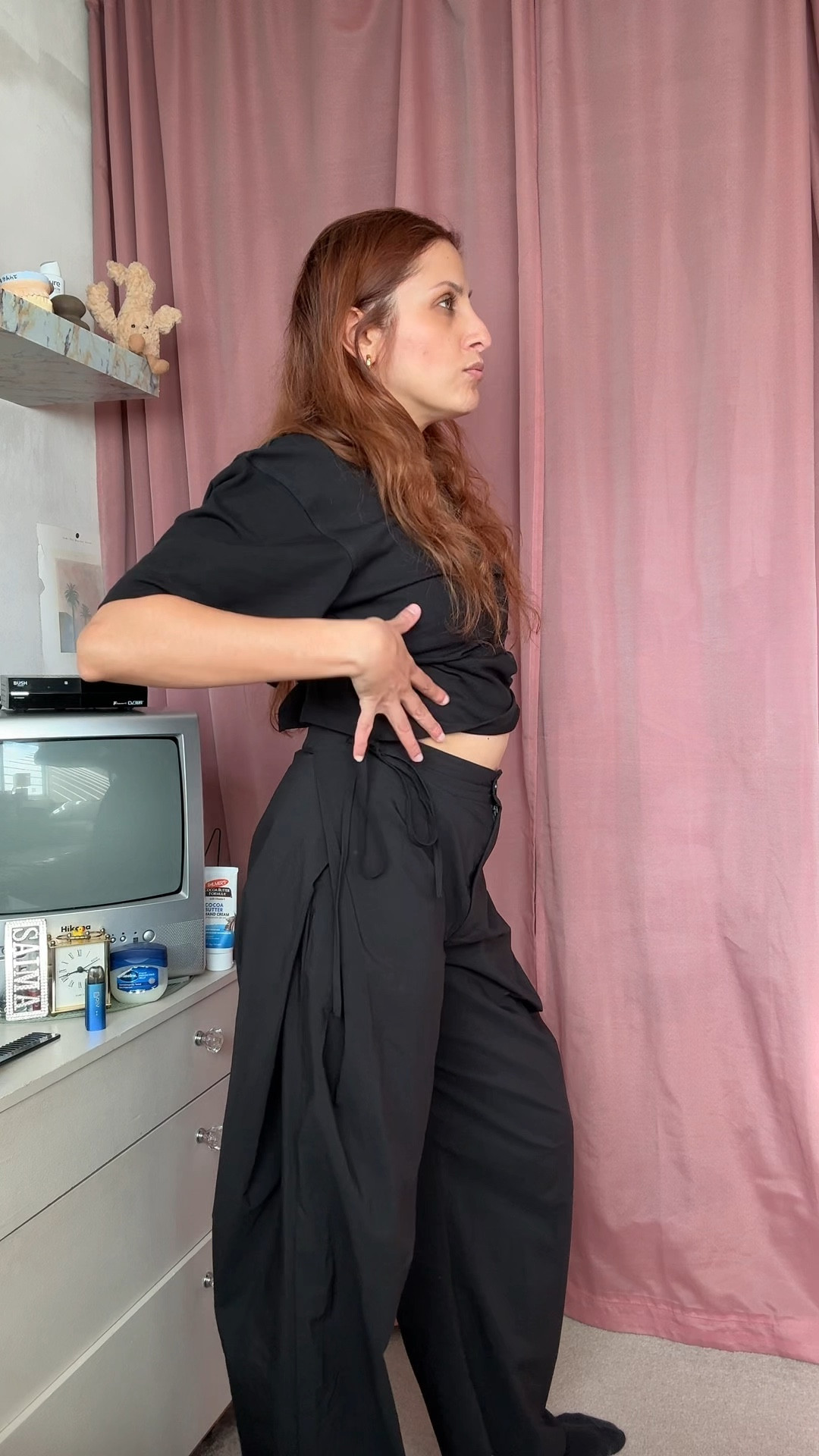 Trousers #cidershop 
These trousers are so cool.
COTTON-BLEND LOW RISE TIE SIDE BARREL-LEG TROUSERS

#LTKeurope #LTKautumn #LTKFashionMonth