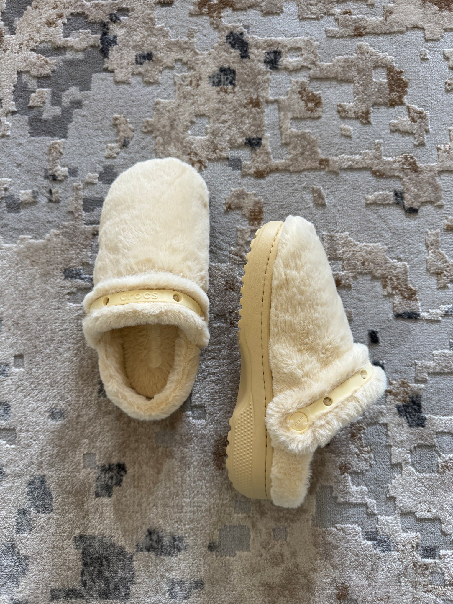 Crocs Unfurgettable clogs, faux fur slippers

#LTKGiftGuide #LTKHoliday #LTKFindsUnder100