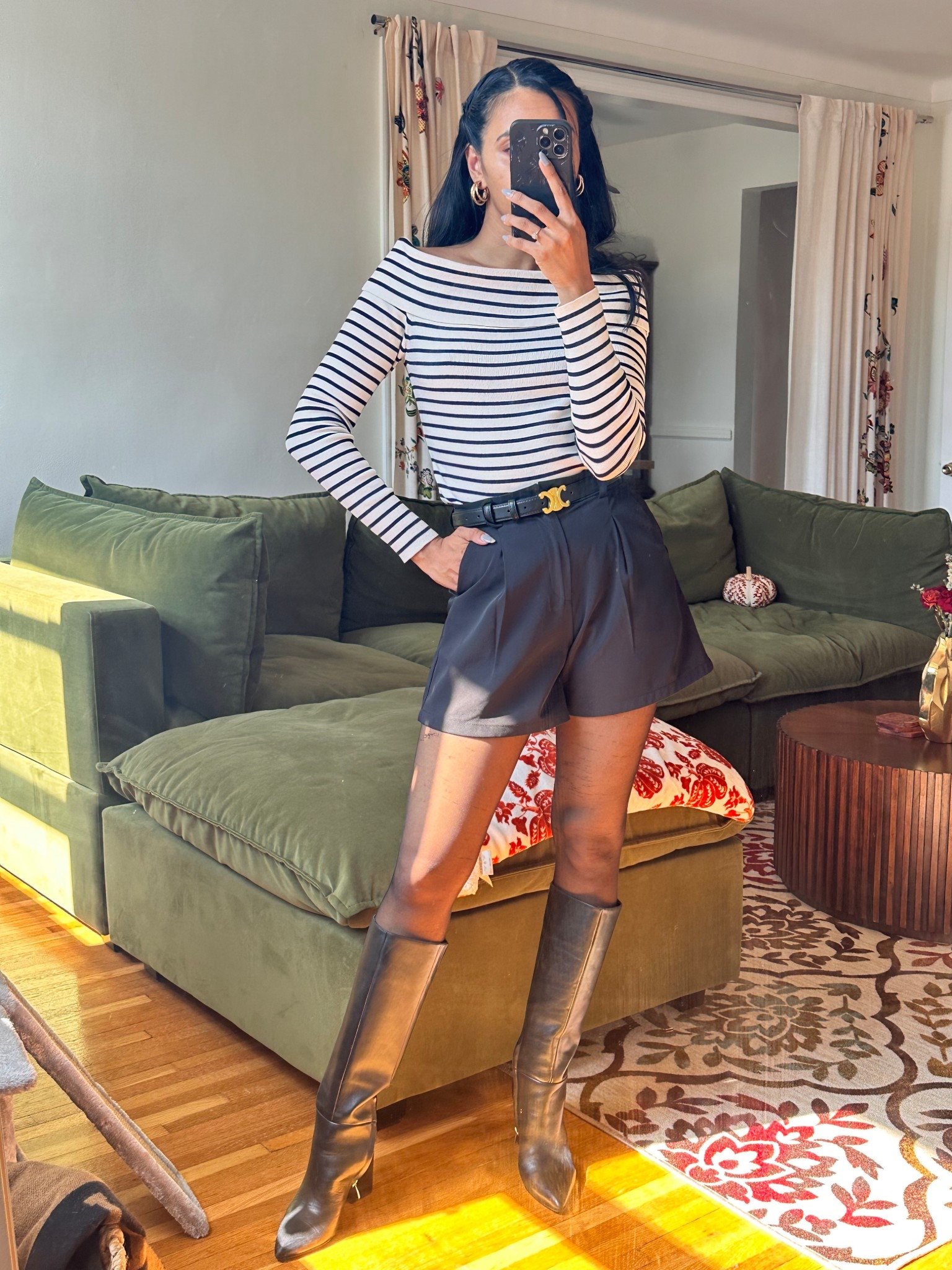 First day of fall is in session 🧑‍⚖️🍂 top is originally from Loft. Alternatives linked 

#LTKSeasonal #LTKFindsUnder100 #LTKFallSale