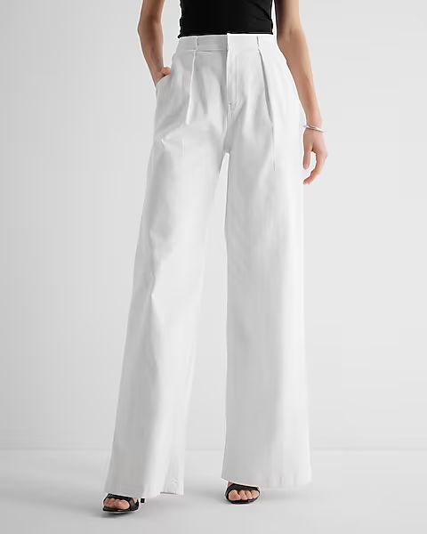 Super High Waisted White Baggy Pleated Wide Leg Jeans | Express