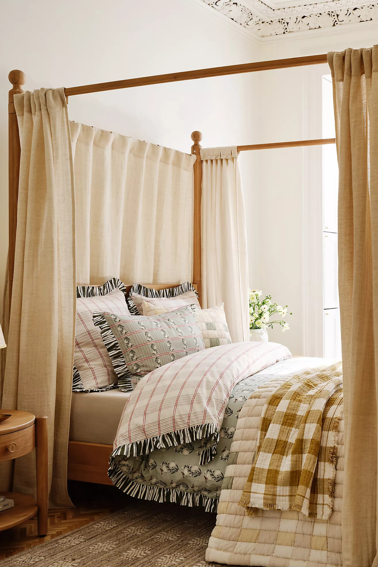 Roma Wood Canopy Bed | Anthropologie (US)