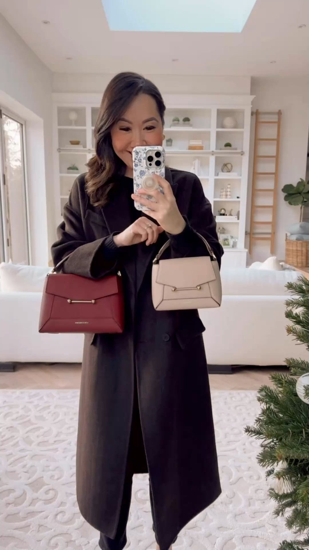 Strathberry on sale! Take 25% off sitewide INCLUDING the mosaic line! ❤️