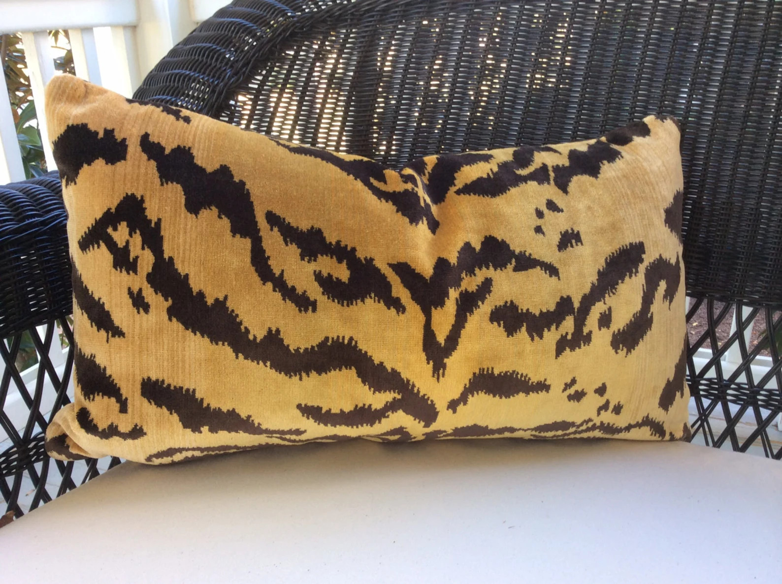 Scalamandre Pillow Cover in Gold and Black le | Etsy | Etsy (US)