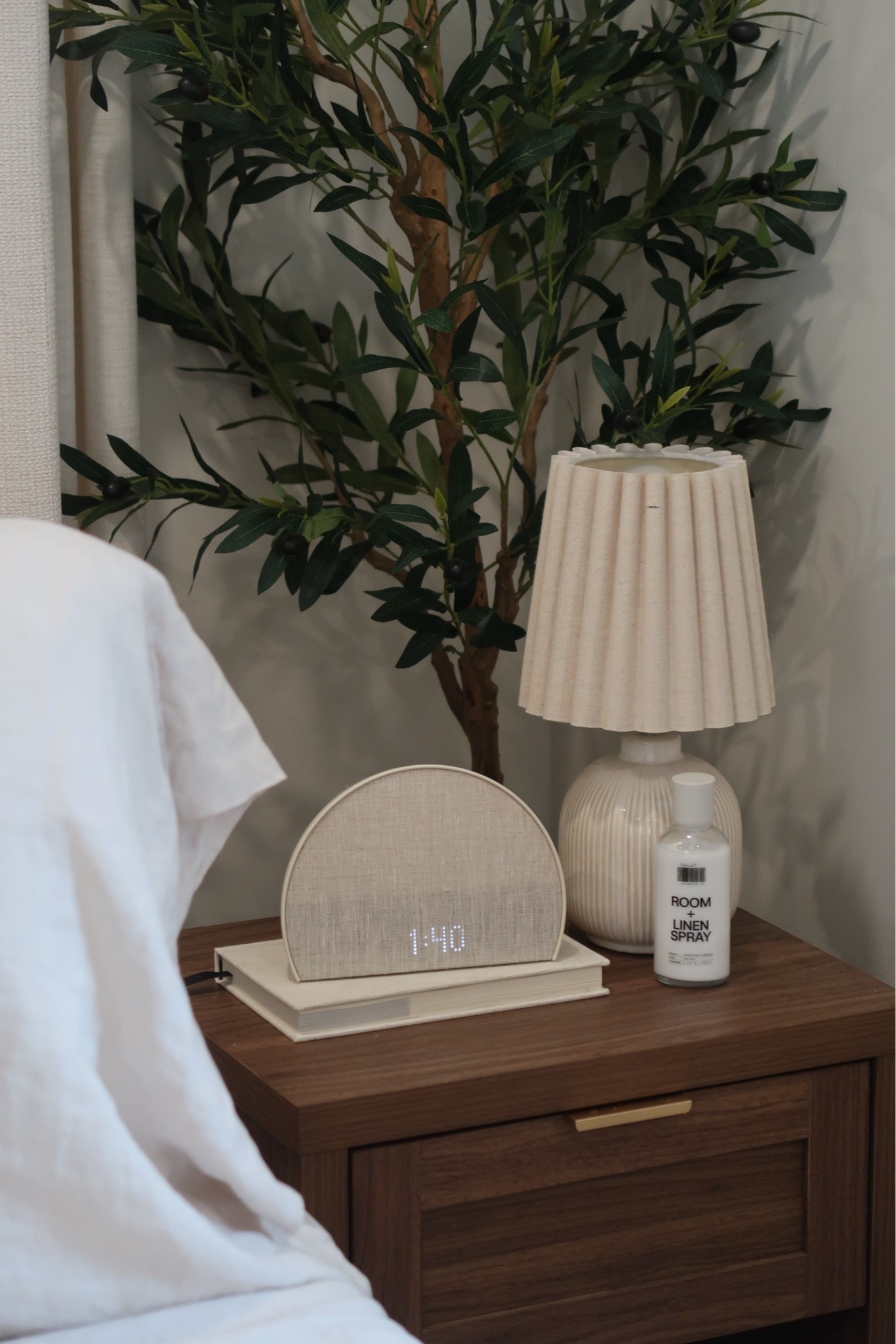 Nightstand Essentials 🤍😴 @Hatch