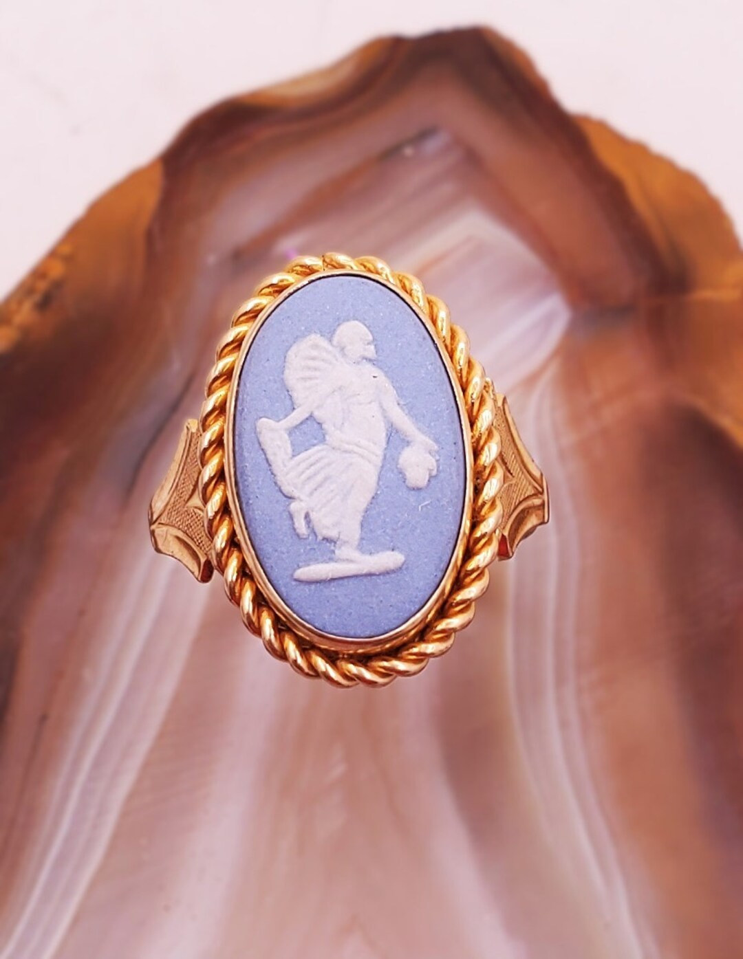 Vintage Wedgwood Ring, Van Del 14k Yellow Gold Wedgood Ring. - Etsy | Etsy (US)