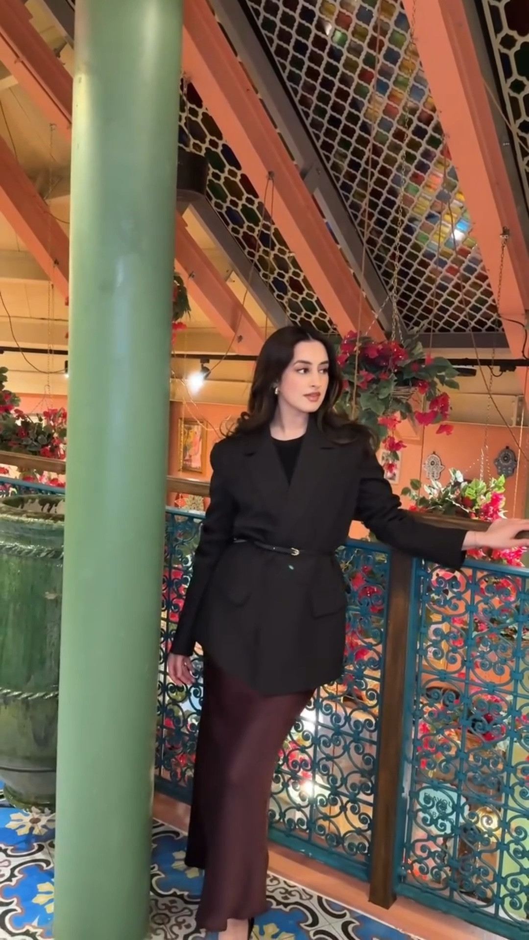 Simple yet chic ootn 🍇
Classic black
Oversized blazer 
satin skirt - @newlook 
Jewellery (earrings and ring) @monicavinader
Belt @hm 

Save for inspo 🫶🏼

#outfitofthenight #summeroutfits #weddingguestoutfit #satinskirt #modestfashion #satinskirtoutfit #blazeroutfits

#LTKspring #LTKpetite #LTKmodest