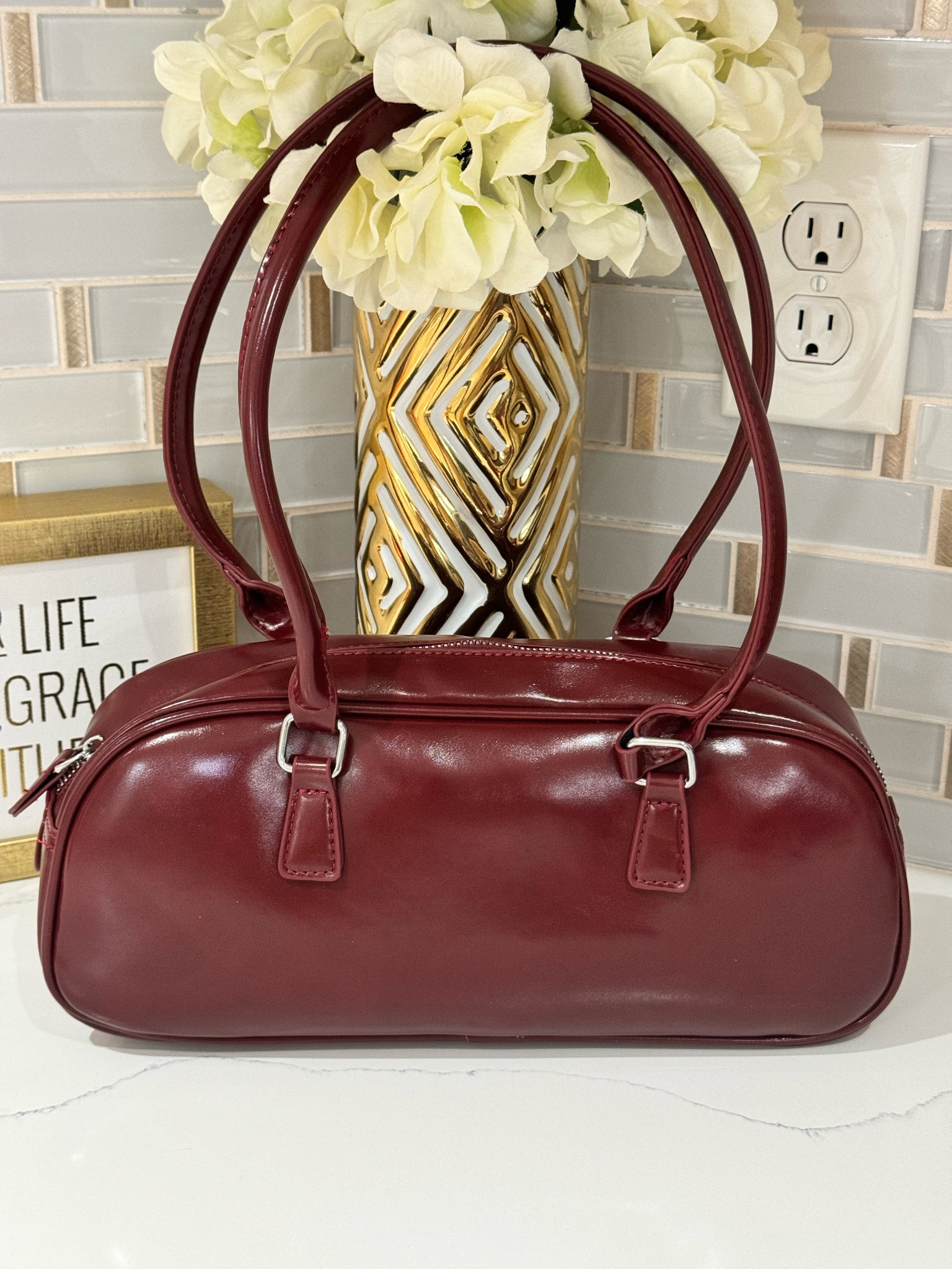 Obsessed with this Fall bag from Loft. Nice and roomy and color rich.

#LTKFindsUnder50 #LTKSeasonal #LTKSaleAlert