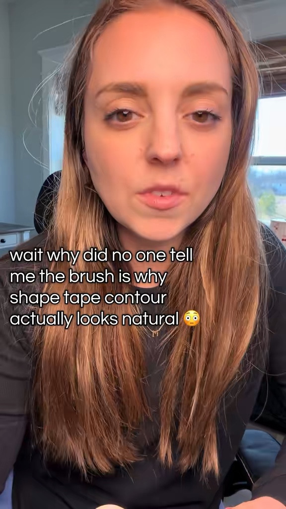 If you want that naturally sculpted makeup look, this bronzer is so good 🤎 The Tarte Sculpt Tape Bronzer blends out effortlessly and gives the skin a soft, sun-kissed warmth while helping define your features. Perfect for adding that subtle contour and glow without looking heavy.

⸻
#tartecosmetics
#tiktokmademebuyit
#creambronzer
#beautyfinds
#ltkbeauty

#LTKgrwm #LTKBeauty #LTKmorningroutine