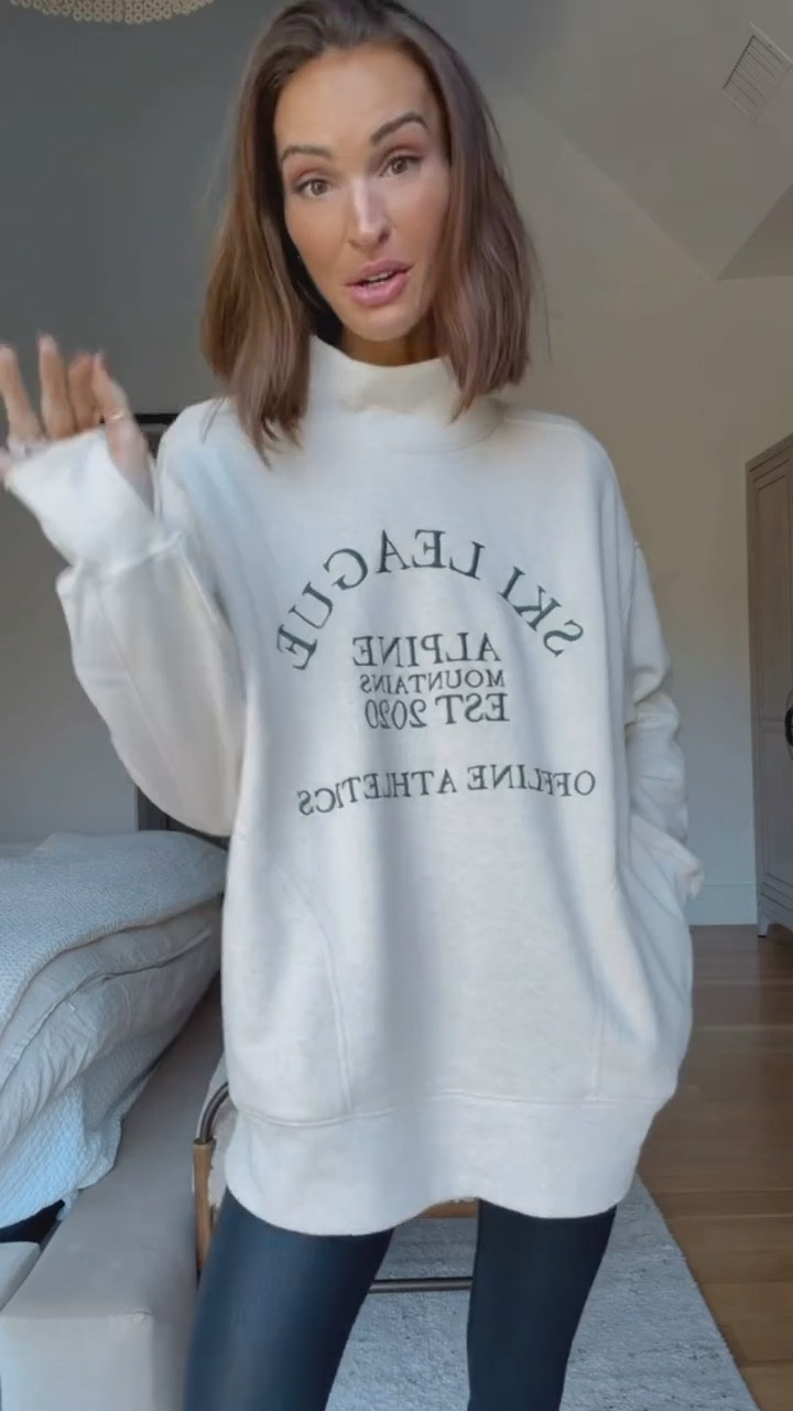 the cutest mockneck for holiday travel or just lounging at home with the fam! 🤍