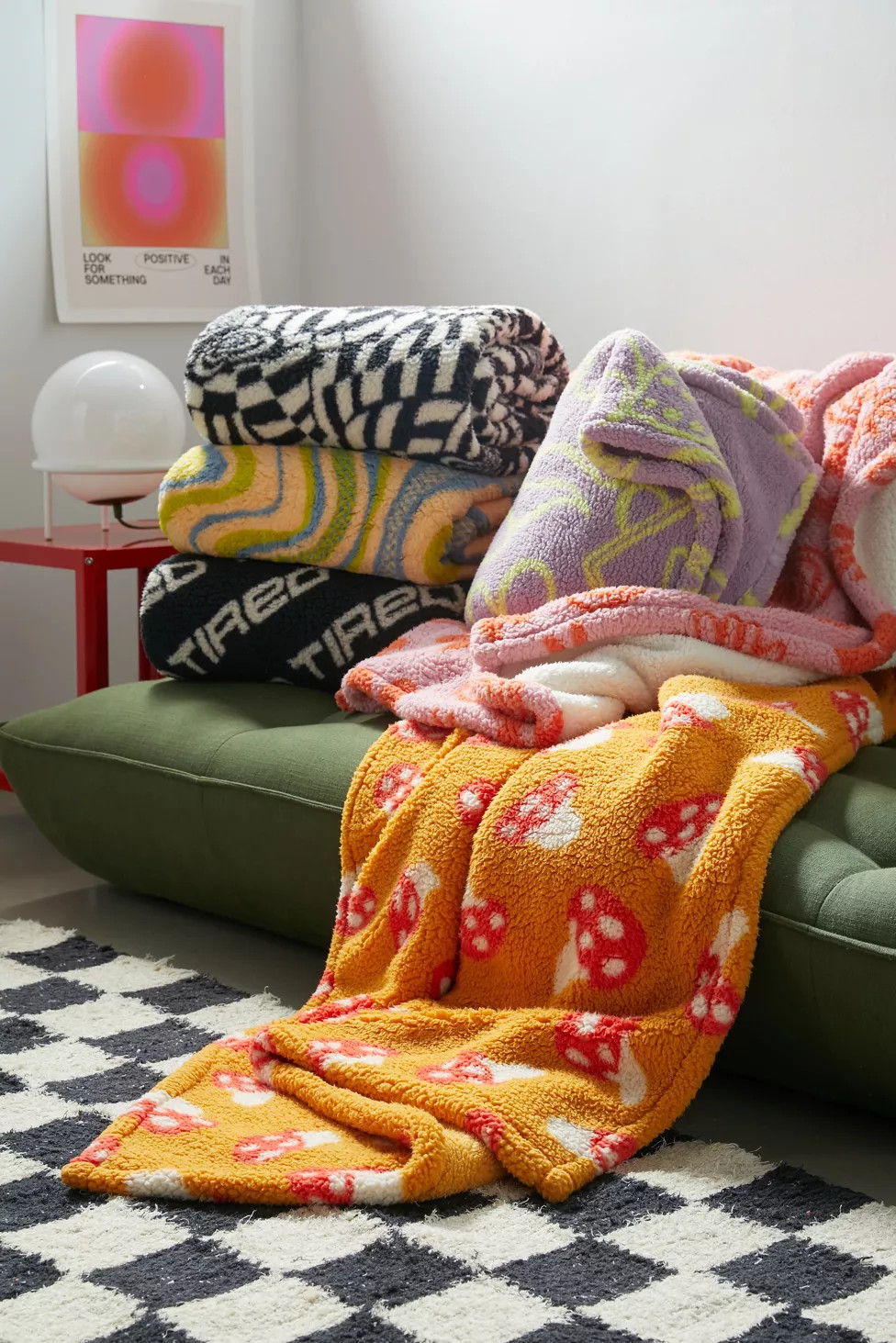 Printed Fleece Throw Blanket | Urban Outfitters (US and RoW)