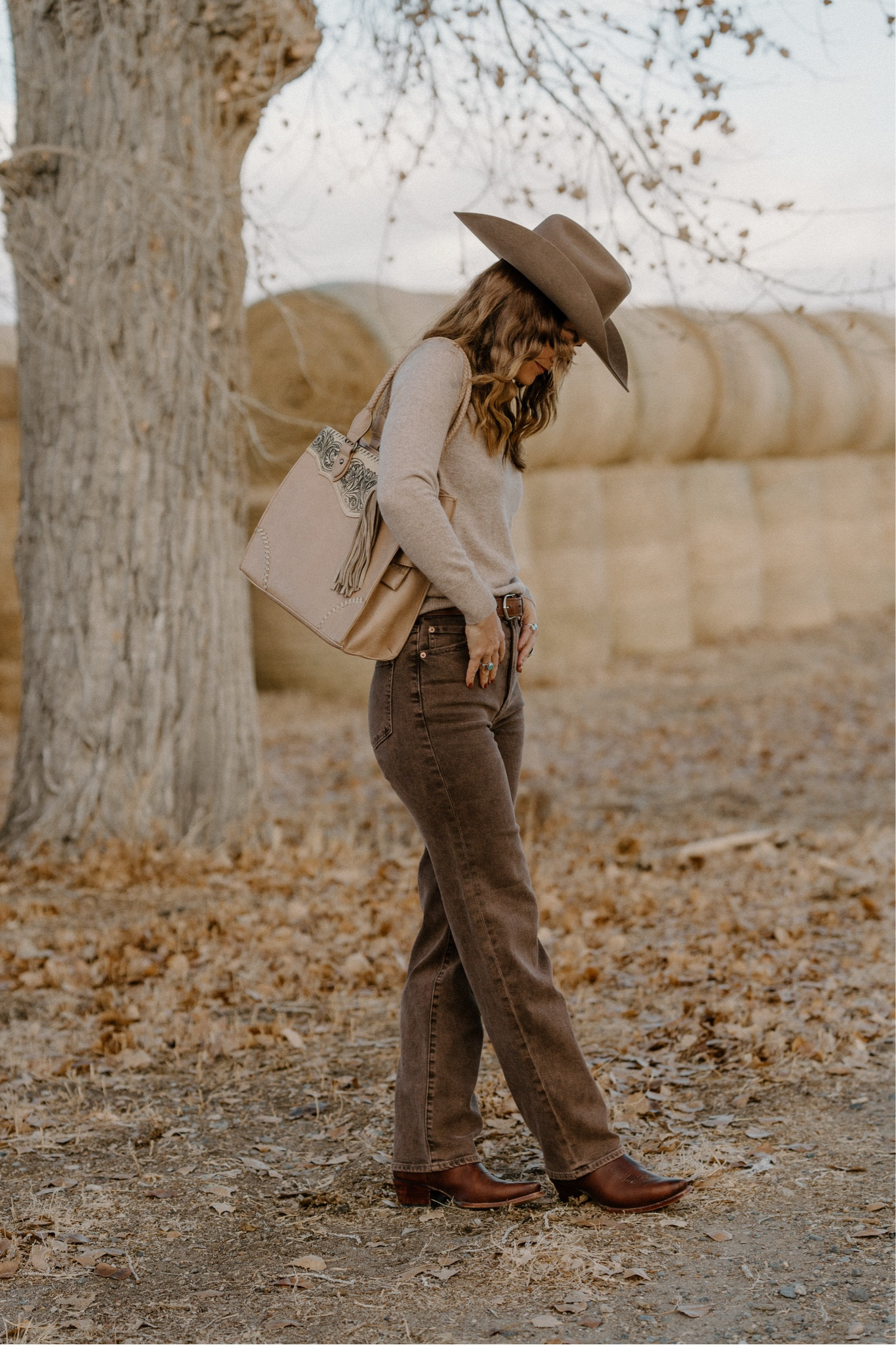 When the temperature hits 20, it’s cashmere sweater o’clock!

#LTKFindsUnder50 #LTKSeasonal #LTKStyleTip