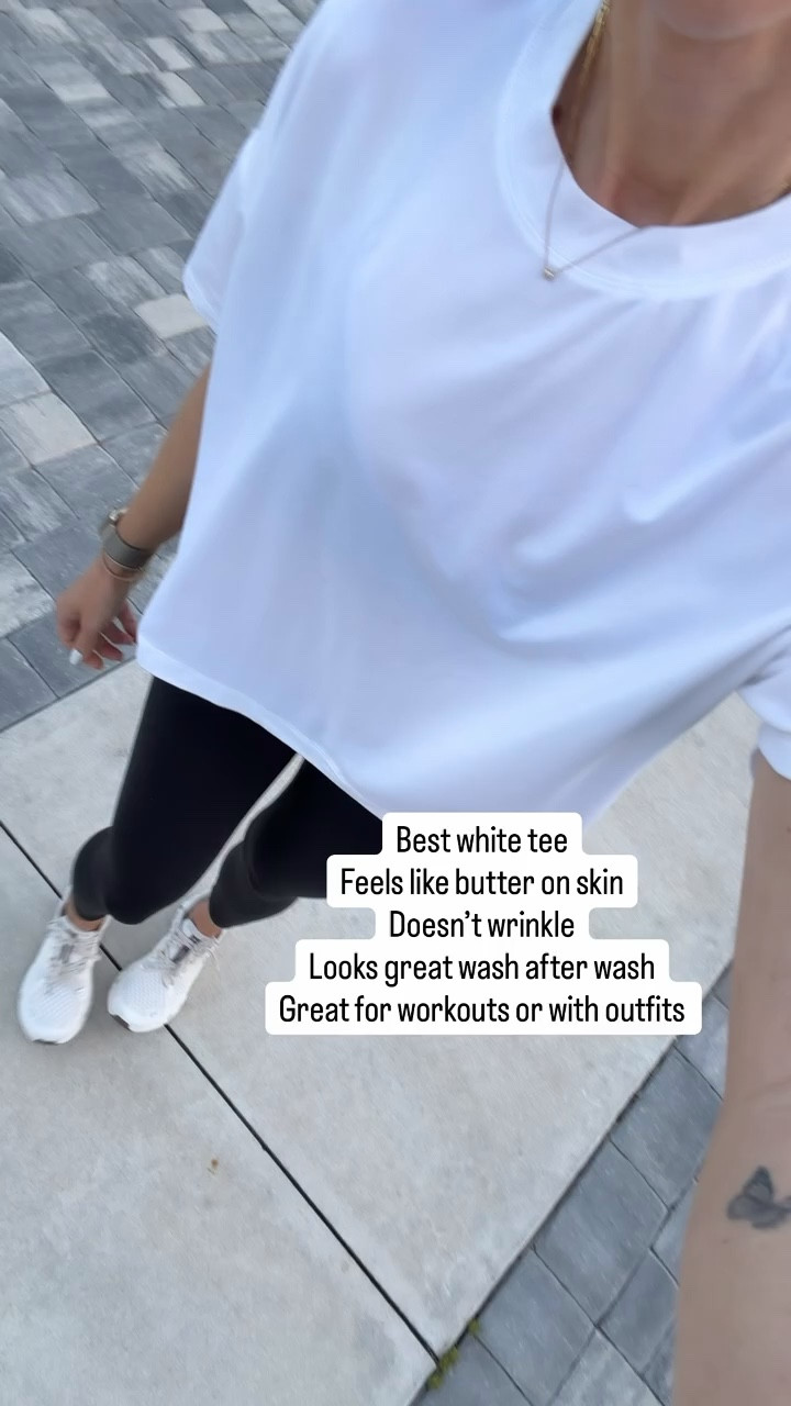 ok this tee lives up to the hype. it’s insanely soft, doesn’t wrinkle, and actually holds up after washing… which is rare for a white tee. I’ve been wearing it for workouts but also throwing it on with jeans, shorts, literally everything

white tee, everyday basics, wardrobe staples, athleisure style, workout outfit, casual outfit, closet essentials, annabrstyle 

#LTKootd #LTKActive #LTKfitnessgoals