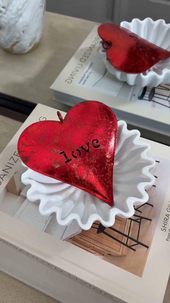 A subtle Valentine touch 🤍💘 Keeping it simple and sweet.

Comment SHOP and I’ll send everything 🤍 

#valentinedecor #valentineentryway #homedecor #valentinevibes #valentineinspo

#LTKHome #LTKSeasonal #LTKValentine