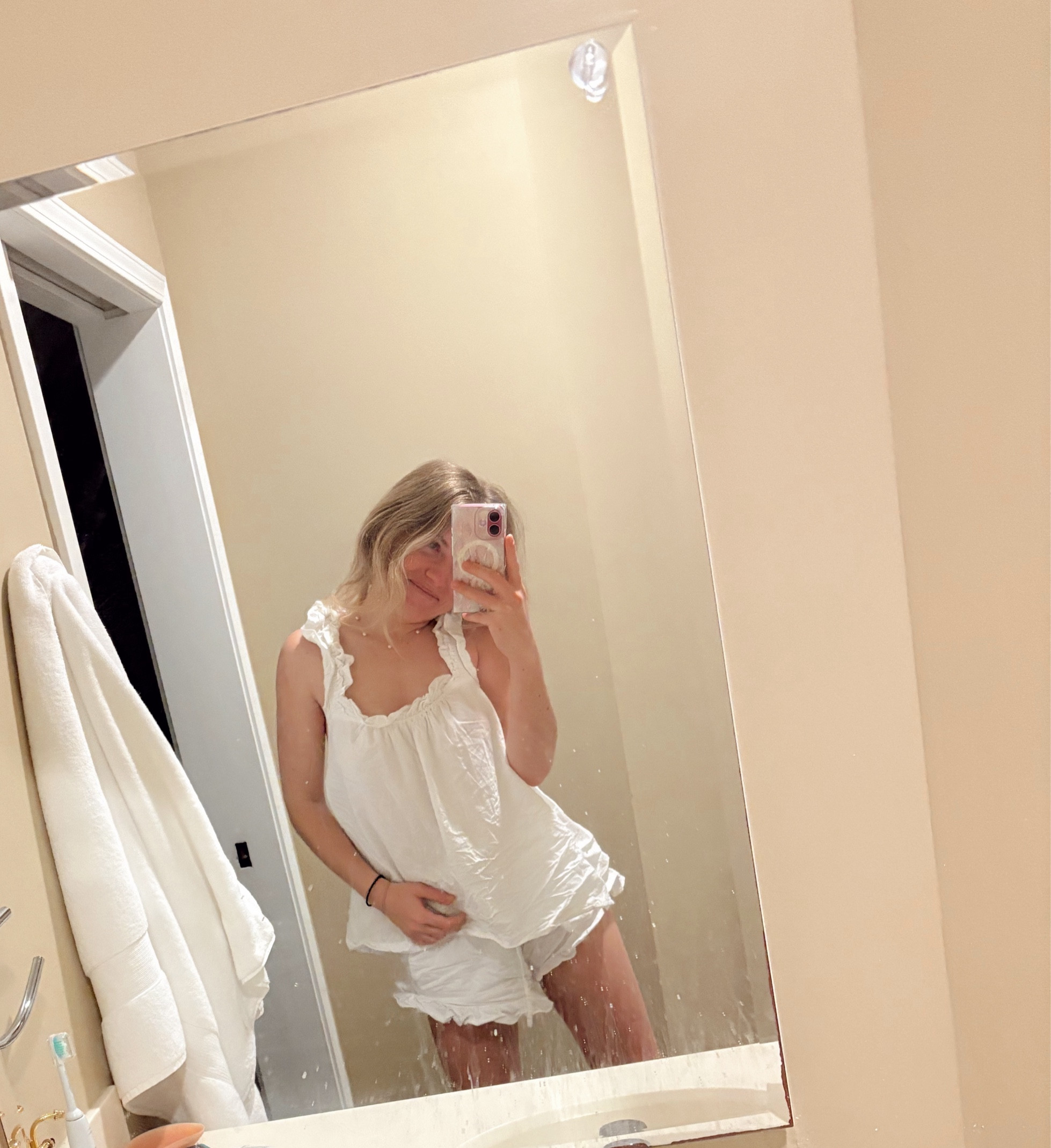 It’s a gooood morning when you get 8 hours of sleep 🙃🫶🏼




#LTKStyleTip #LTKHome #LTKBeauty