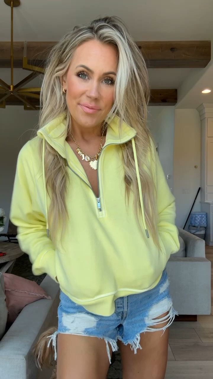 Casual style - travel outfit - momfit 

#LTKfindsunder50 #LTKover40 #LTKstyletip