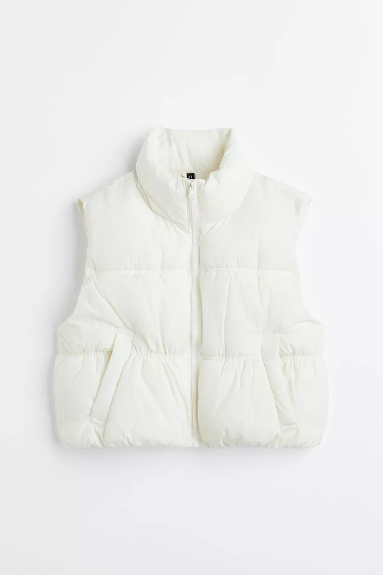 H and deals m white puffer