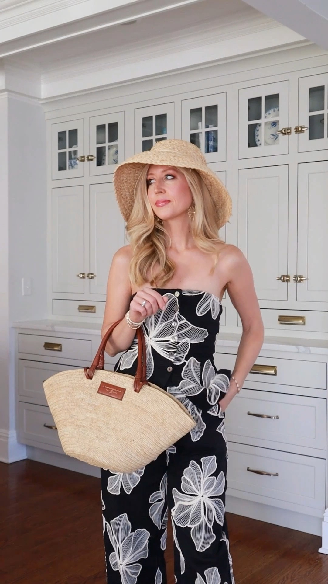 Coming off my recent vacation, I’m still thinking of sunshine. I absolutely adore this matching set! It’s the perfect outfit for your next getaway. Wearing size XS in top and 0 in pants  


#LTKTravel #LTKOver40 #LTKStyleTip