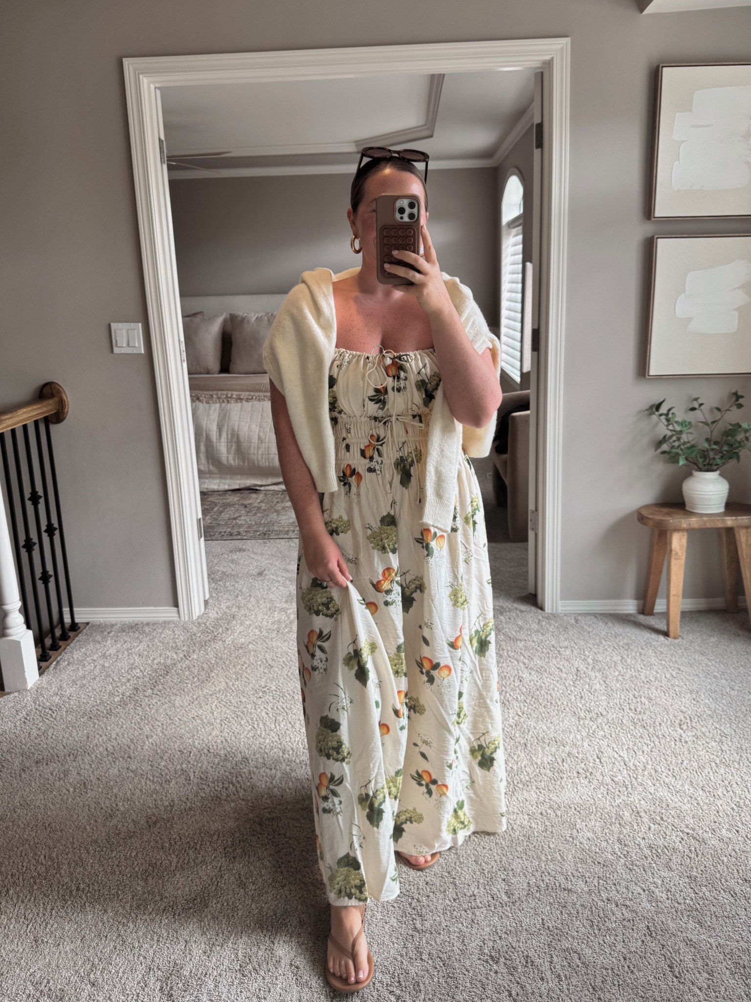 Abercrombie dress is currently on sale! I’m wearing a size large. It’s so comfortable. 🍑🧡 comes in several prints, including a black gingham that I also own.


#LTKMidsize #LTKSeasonal #LTKSpringSale