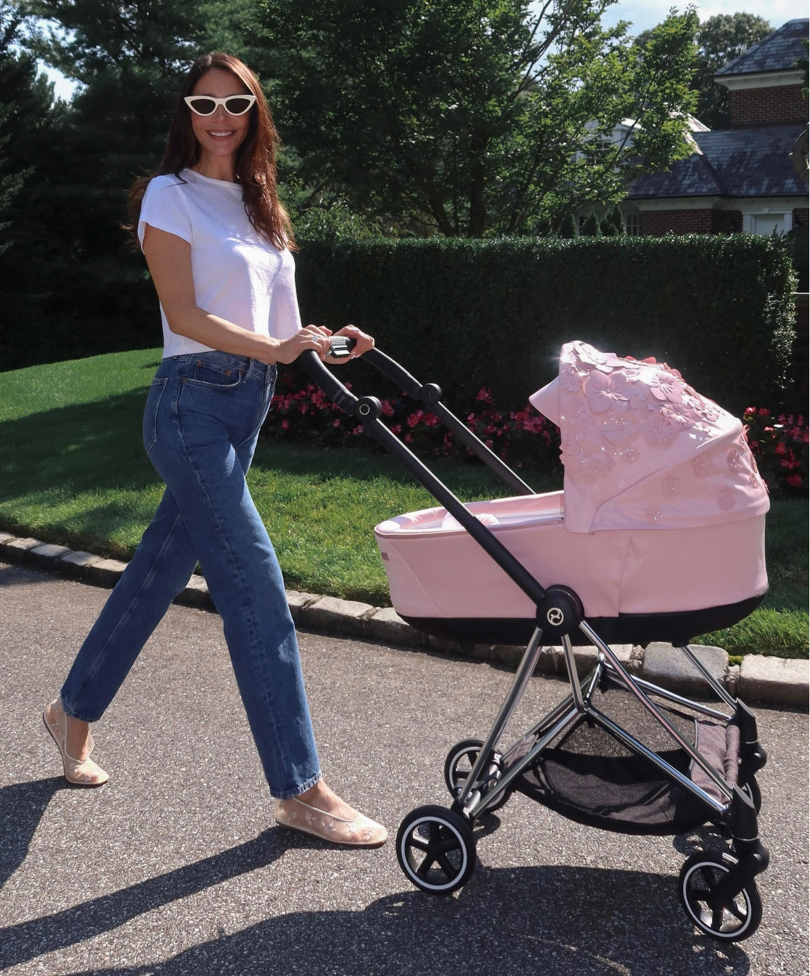 @cybex you have completely outdone yourself with this one! 🌸Thank you so much for the MOST generous gifts throughout both my pregnancies, but this stroller for Savi actually takes the (pink) cake! Mama’s I can not recommend Cybex enough, as their product is top notch. What do we think of Savi’s new ride!? 🎀💅🏻🚗 👑 

#LTKFamily #LTKTravel #LTKBaby