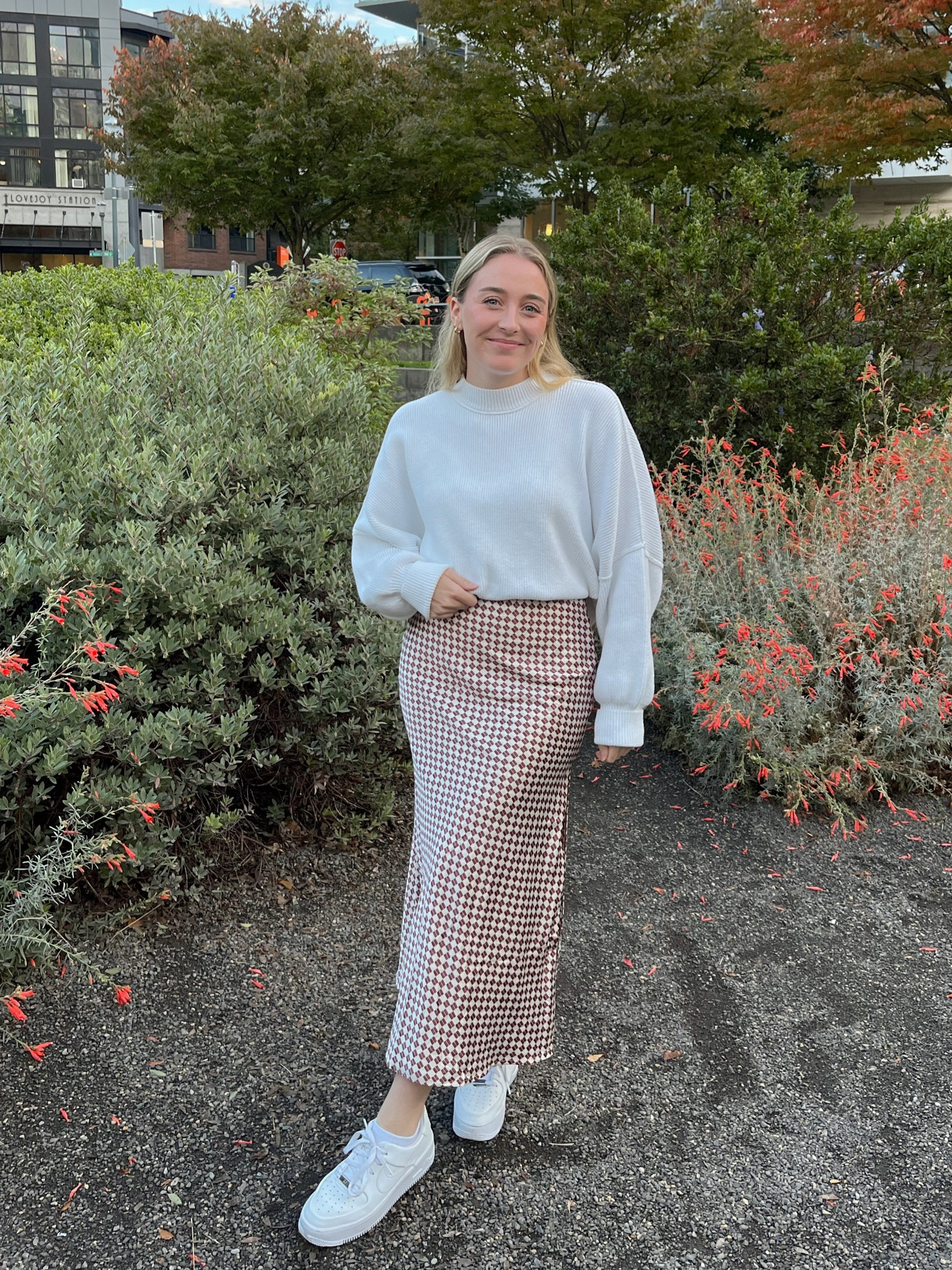 midi skirt outfit🤎

midi skirt, midi skirt outfit, satin midi skirt, casual outfit ideas, casual outfits, fall outfits, fall outfit inspo, casual fall outfit, white sneakers, white sneakers outfit

#LTKFind #LTKfit #LTKshoecrush