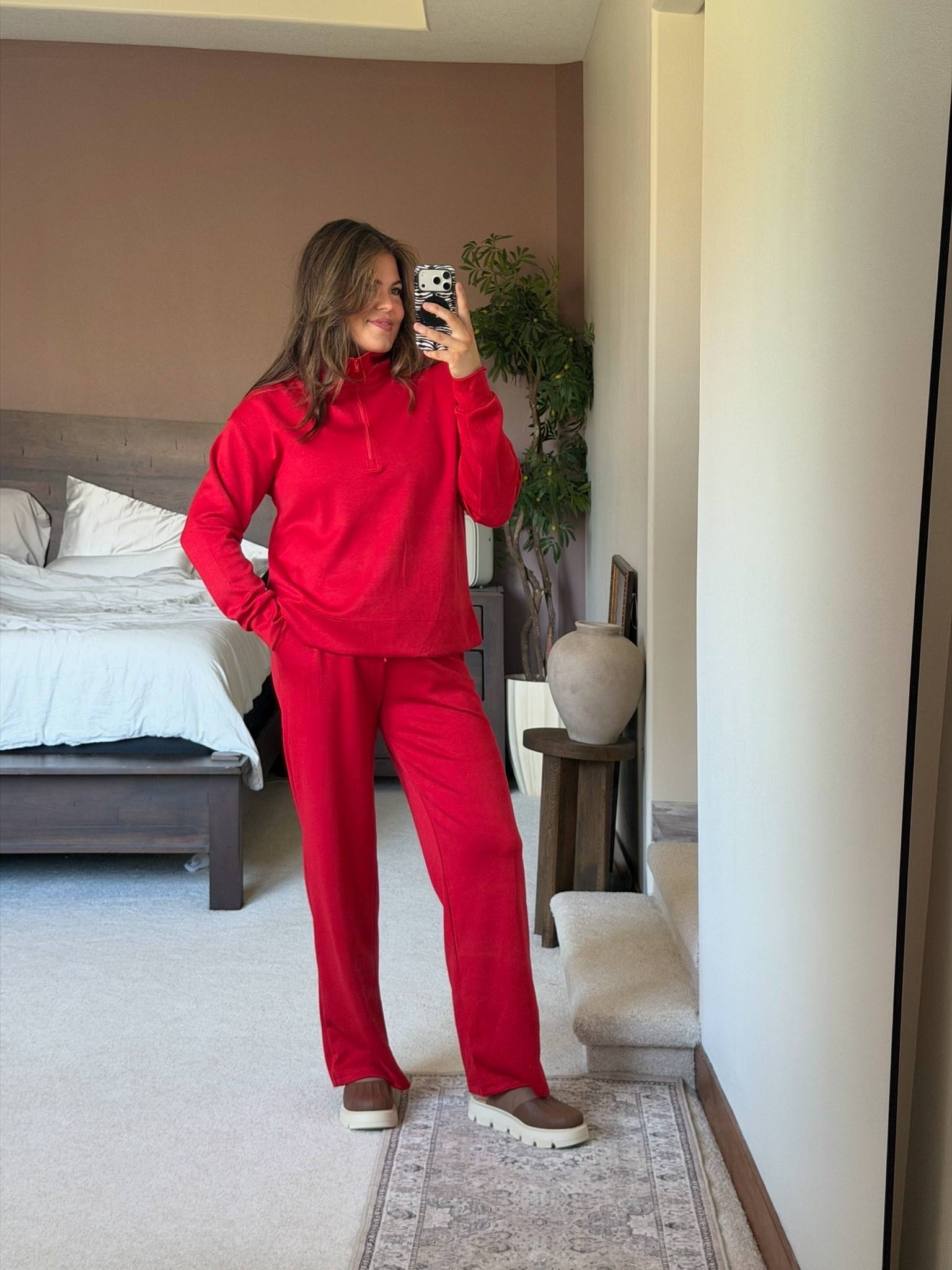 This matching set is perfect for sports moms or moms on the go. 

#Fall #midsize fall outfit, midsize, mom style, affordable outfit, size 12, size 14