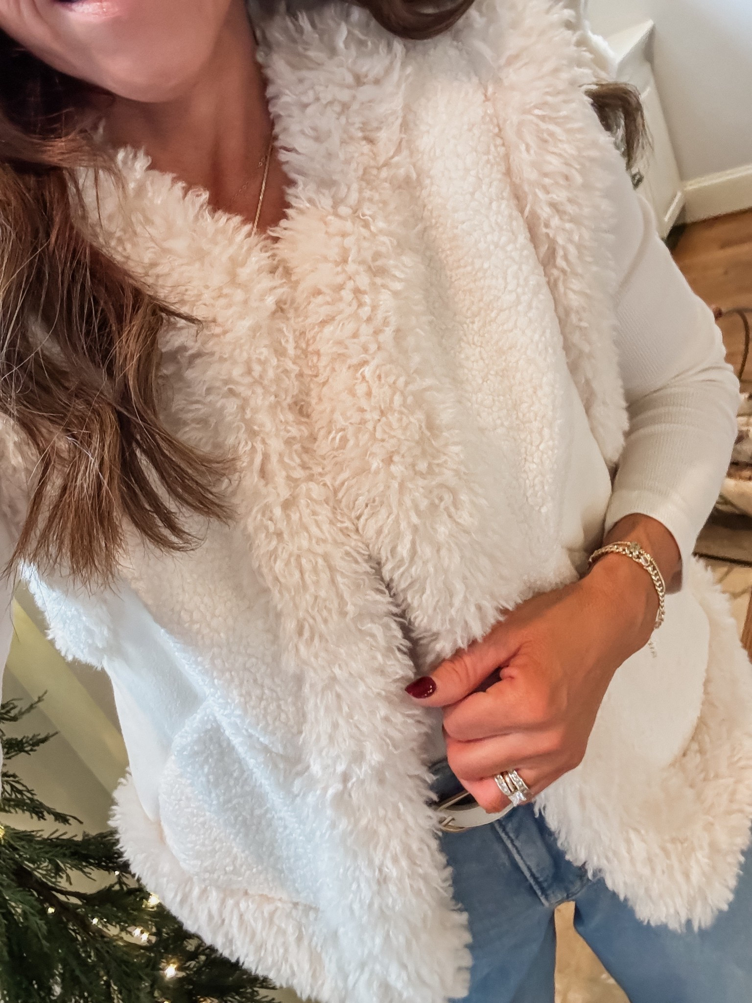 Faux fur & Sherpa vest. Winter vest. Winter layers. Walmart style. 
Size S


#LTKSeasonal #LTKOver40 #LTKFindsUnder50