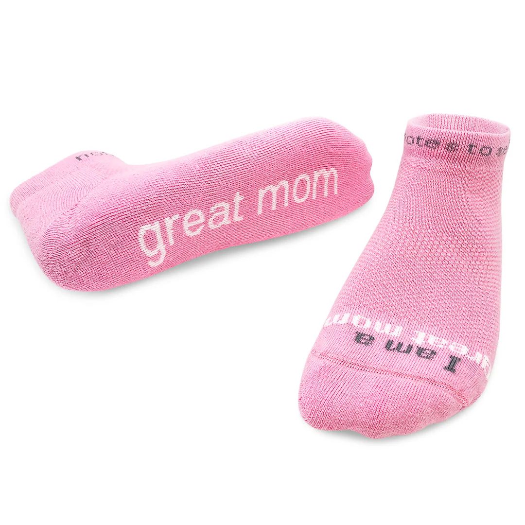 I am a great mom™ soft pink low-cut women's socks | notes to self