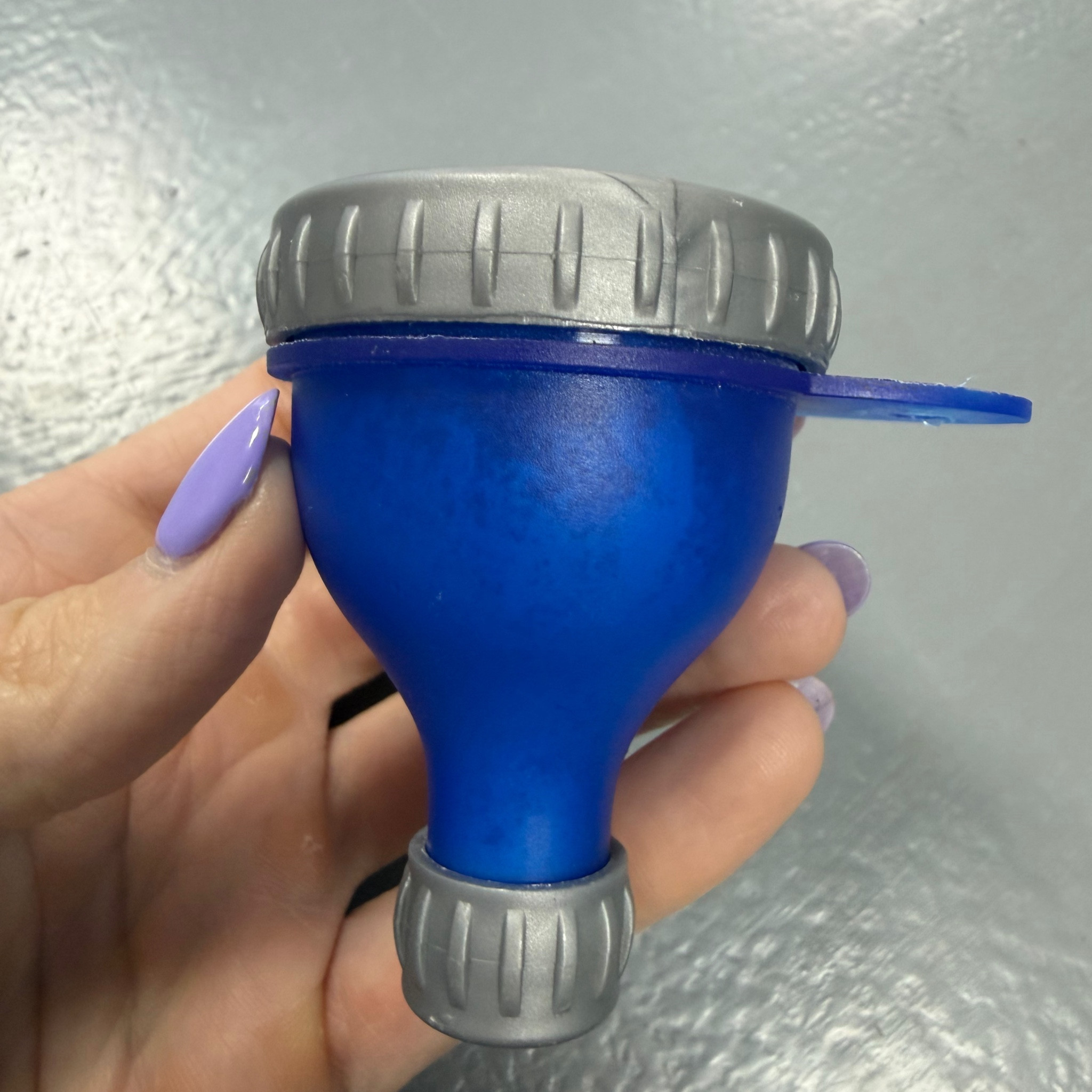 One of those “didn’t know I needed it” items… now I use it daily 🙌

Portable mini funnel for preworkout, creatine, or electrolytes.. no spills, fits right into a water bottle, toss it in your bag with zero mess.

Simple, but so worth it 💁🏼‍♀️

#LTKActive #LTKdayinmylife #LTKfitnessgoals