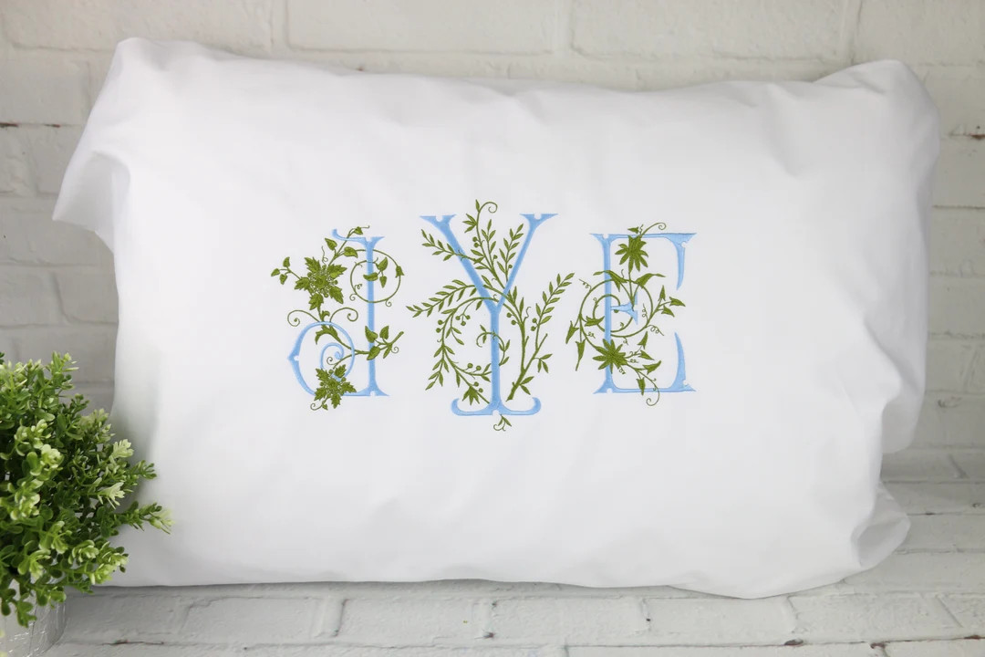 Set of 2 Monogrammed Pillowcases / 100% Cotton / Embroidered Pillow Cases / Wedding Gift / Person... | Etsy (US)