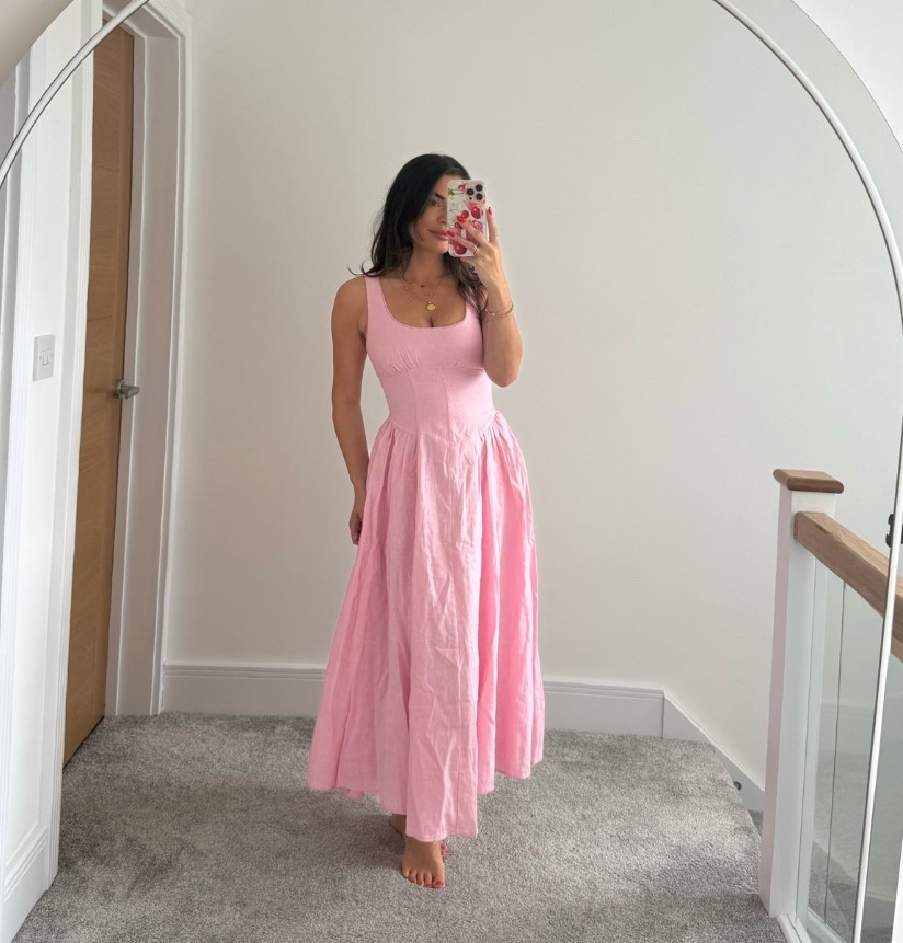 Cute pink summer dress #summeroutfits #pinkdress #summerdress

#LTKdresses #LTKeurope #LTKsummer