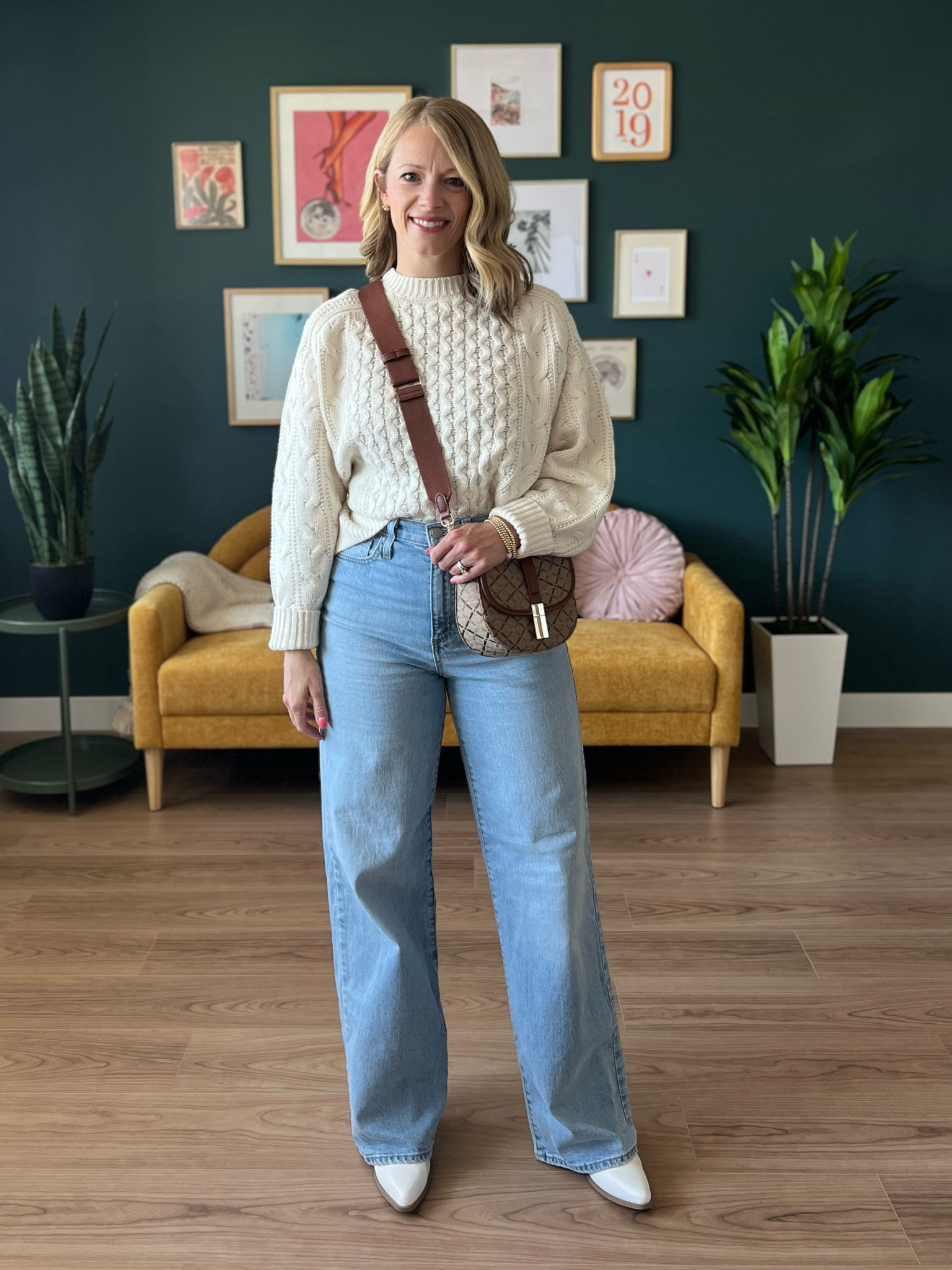 Love this thick knit sweater 🤩 In a size small and pairing it with our favorite high waisted wide leg jeans and cute new fall crossbody! 

#LTKStyleTip #LTKSeasonal #LTKWorkwear