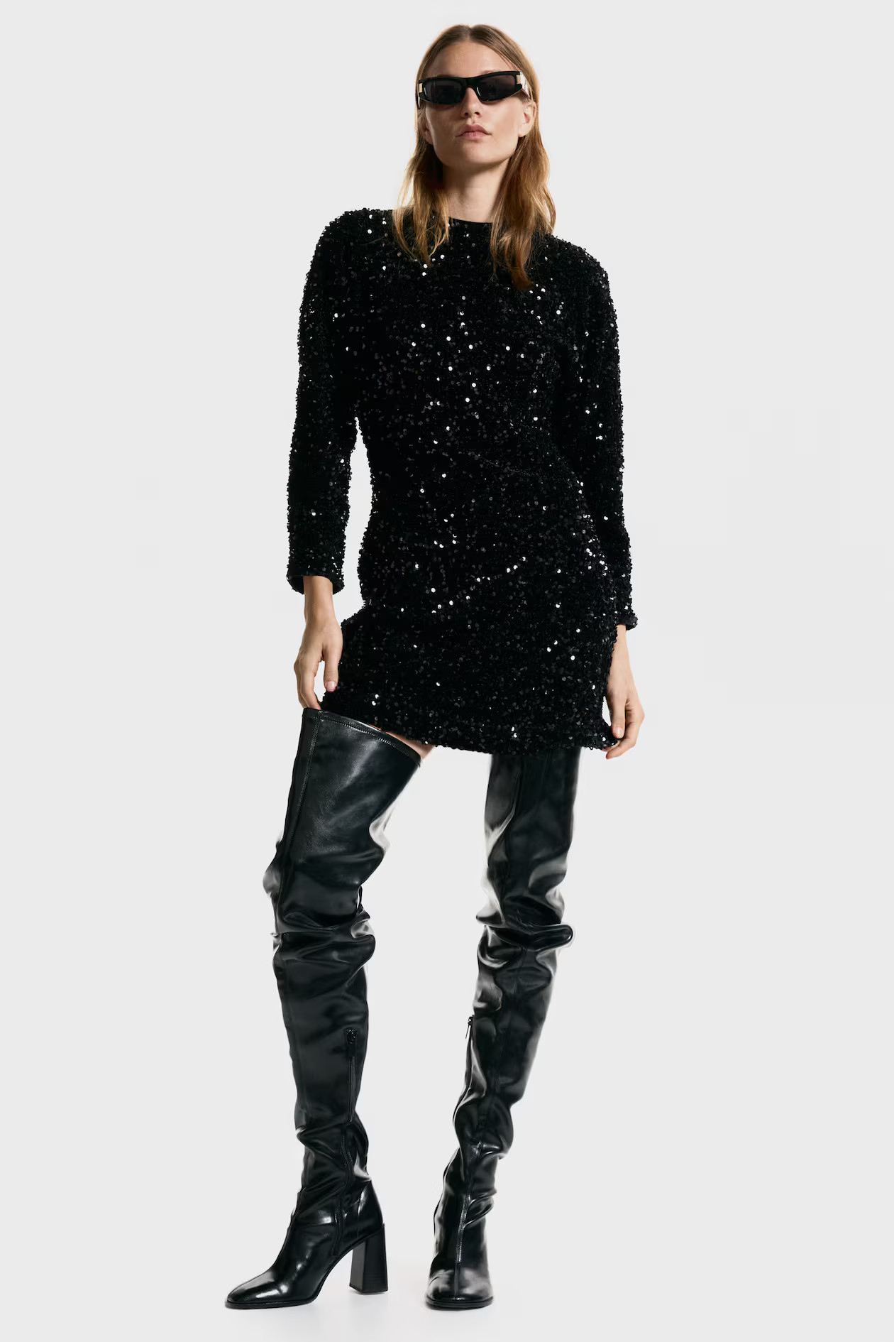 Sequined mini dress - Black - Ladies | H&M GB | H&M (UK, MY, IN, SG, PH, TW, HK)