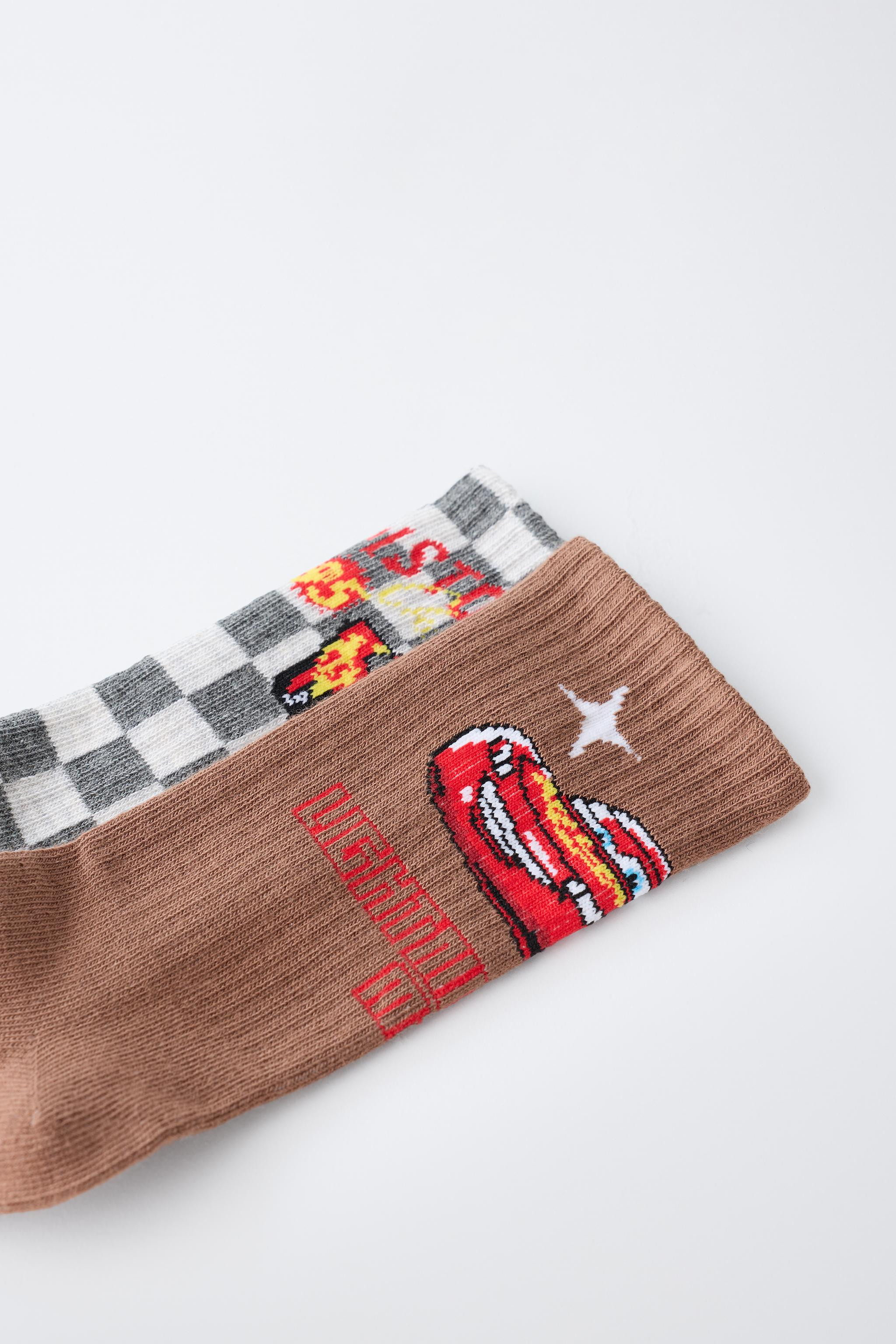 Zweierpack mittelhoher Socken mit CARS LIGHTNING MCQUEEN \u00a9 DISNEY/PIXAR-Print. | Zara DE