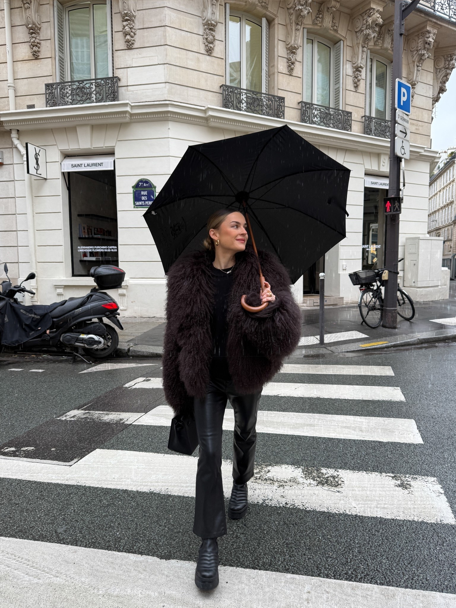Walking in the rain :) 🌈

#LTKdeutschland #LTKFashionMonth #LTKpetite