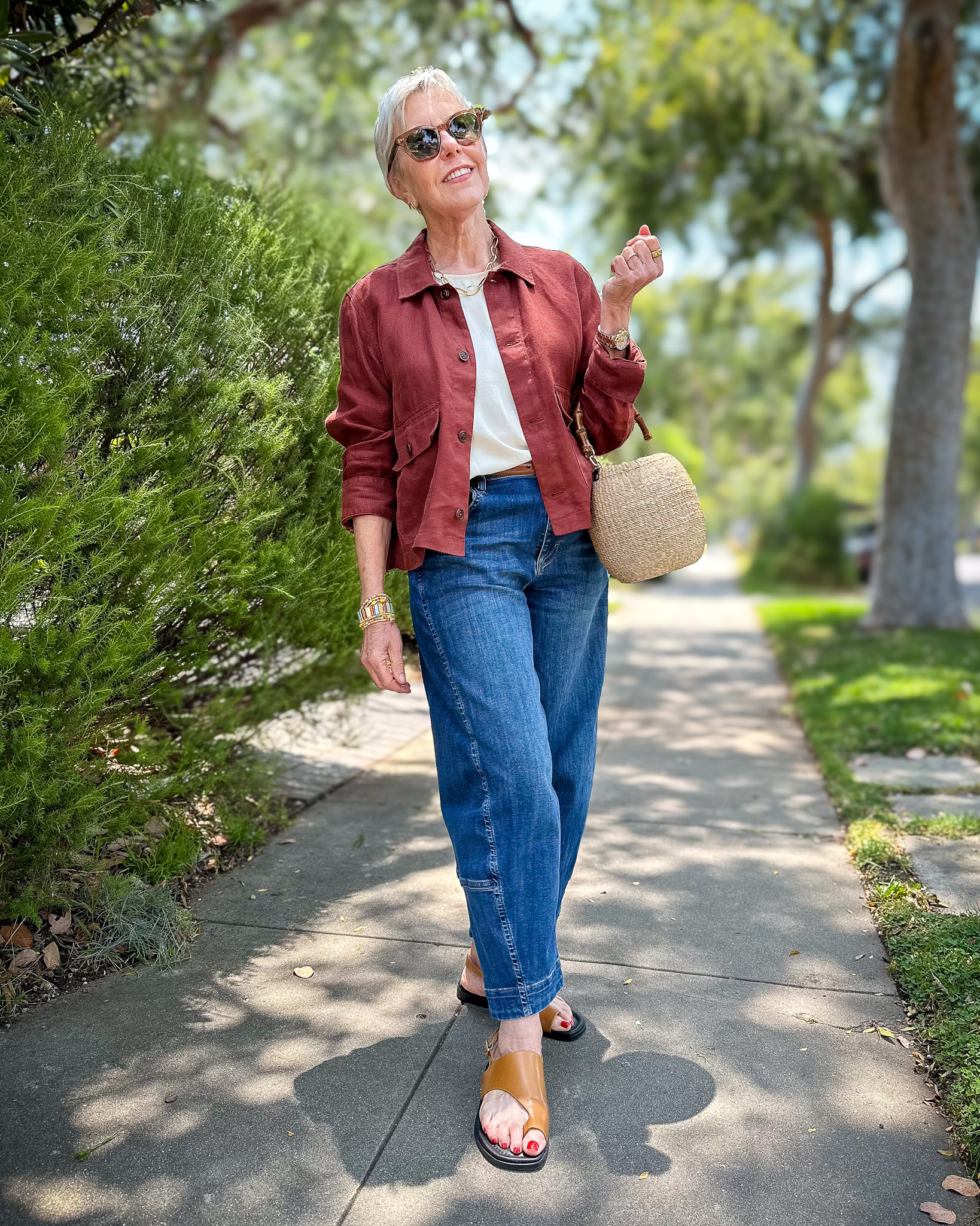 Lightweight summer layers with a linen work jacket, silk tank, barrel leg jeans and toe-loop sandals. 
🚨Jacket is on sale!!

 

#LTKSaleAlert #LTKSeasonal #LTKOver40