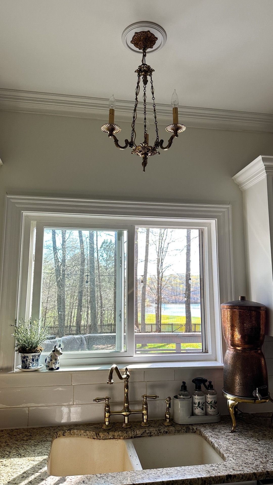 The cutest vintage chandelier for over my kitchen sink! I have the can light converter linked and also some similar chandeliers for anyone interested.🤍

#LTKHome