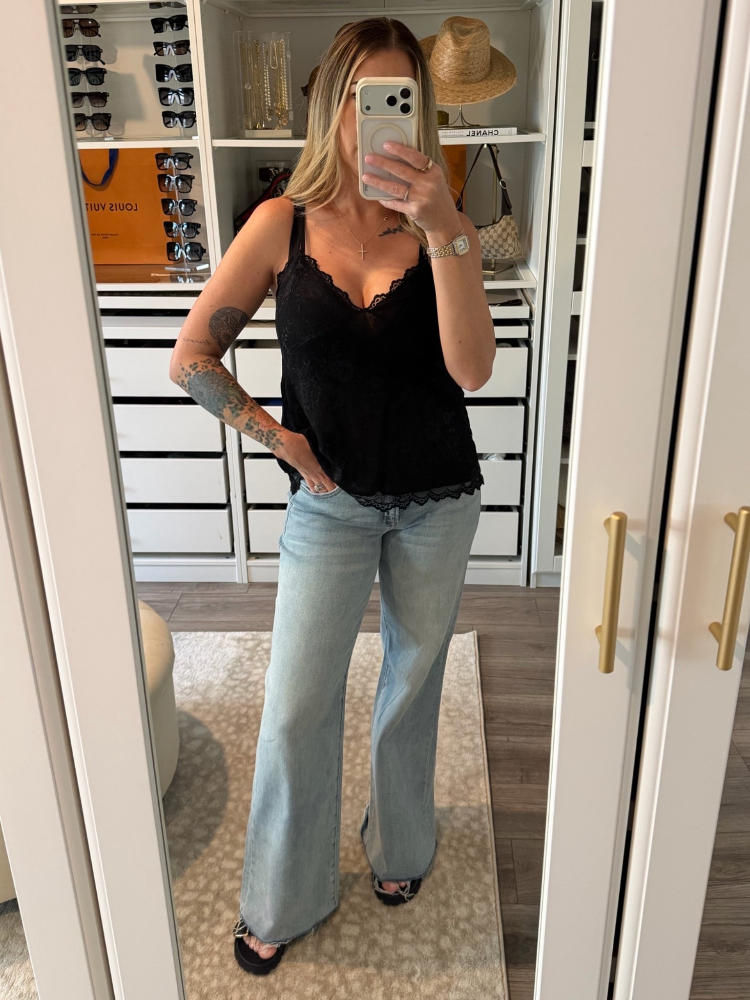 These jeans are a new fave! They’re a low rise comfort flare and the fit is perfection. Wearing size 28 and size small in the top. Use code AMANDAHEINEY35

#LTKootd #LTKgrwm #LTKmomlife