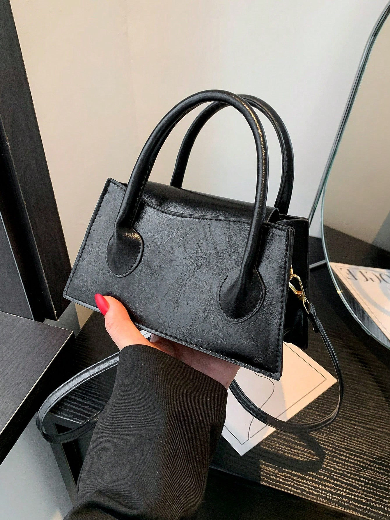 Black Friday Sale Fashionable Vintage Solid Color Top Handle Shoulder Bag For Women | SHEIN